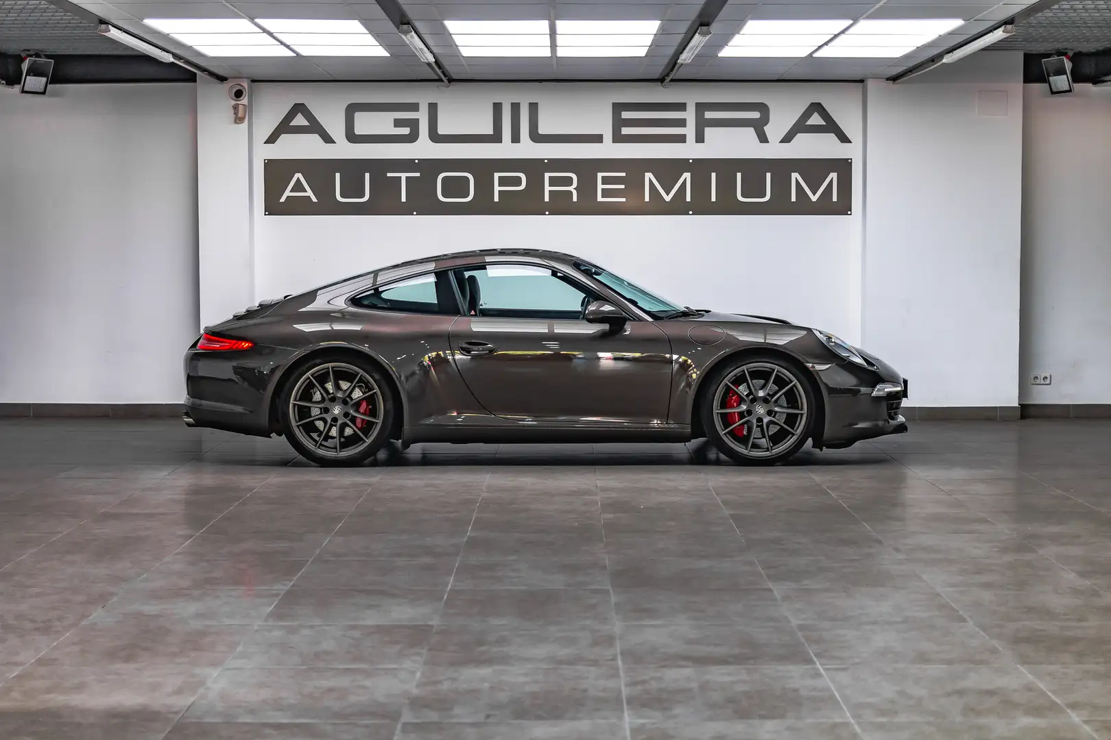 Porsche 991 Carrera 4S Coupé PDK Gris - 2