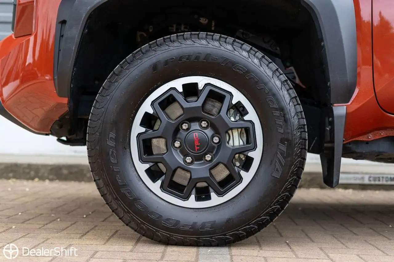Toyota Tacoma снимка Toyota Tacoma