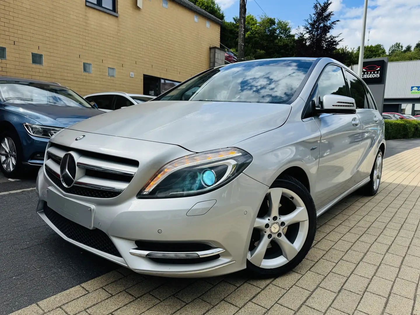 Mercedes-Benz B 180 CDI AUTOMATIQUE !! Argent - 1