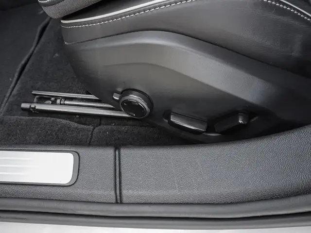 Volvo V60 Cross Country view 15