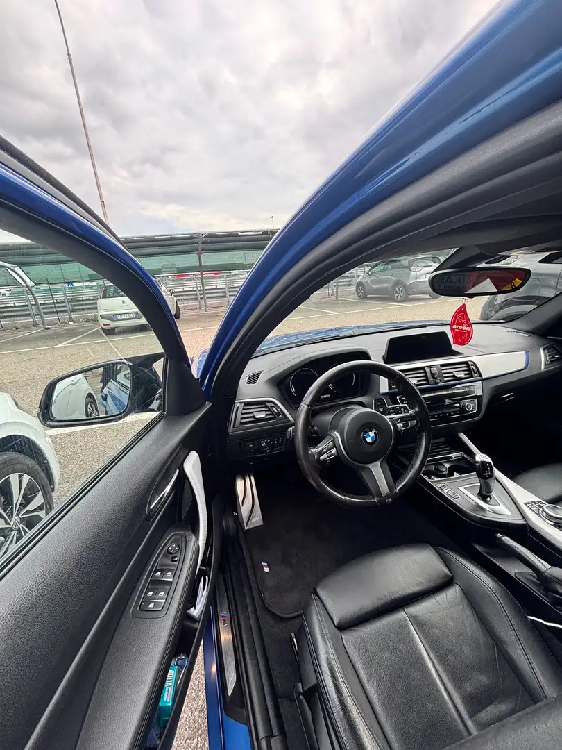 BMW 116 Serie 1 F/20-21 2015116d Msport 5p auto Azul - 2