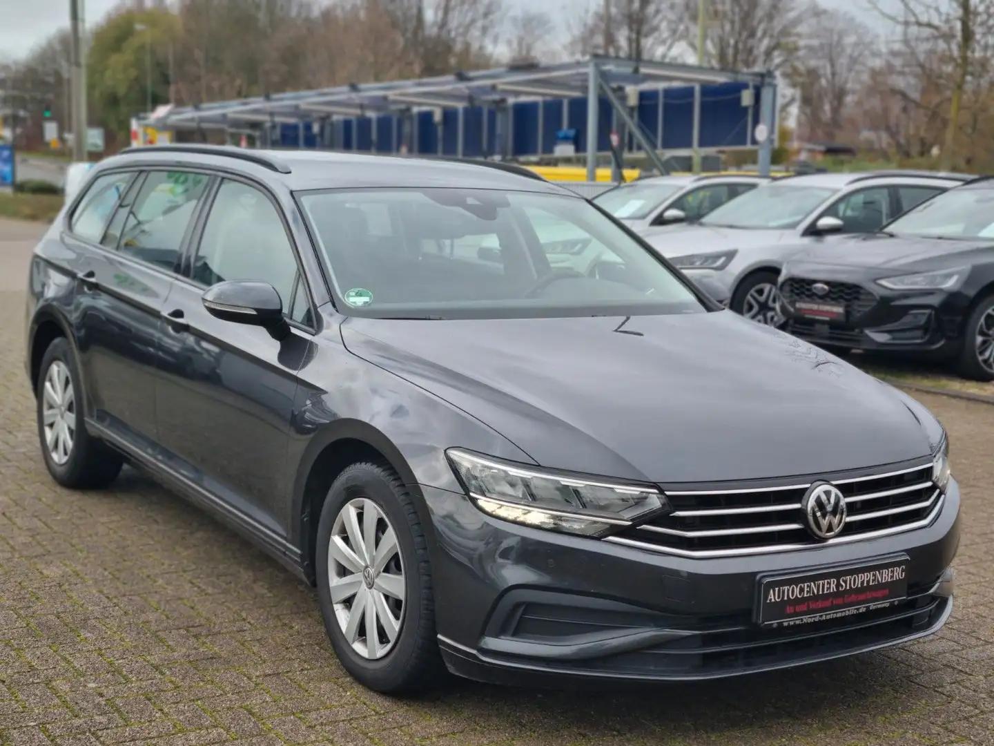 Volkswagen Passat Variant Passat 2.0 TDI Automatik/Navi/LEDs/Kamera/2.Hand Grijs - 2