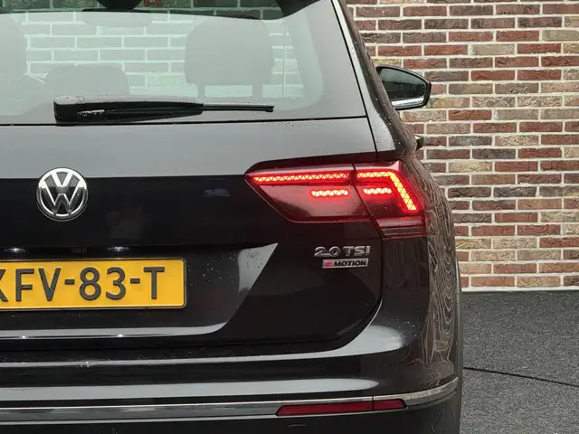 Volkswagen Tiguan view 12
