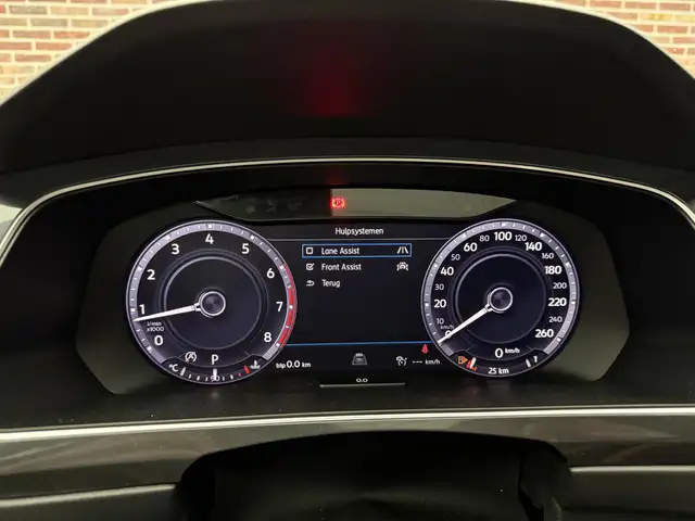 Volkswagen Tiguan view 15