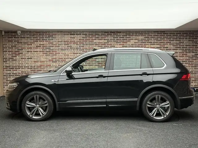 Volkswagen Tiguan view 5