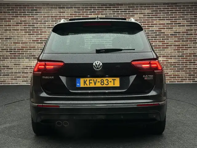 Volkswagen Tiguan view 4