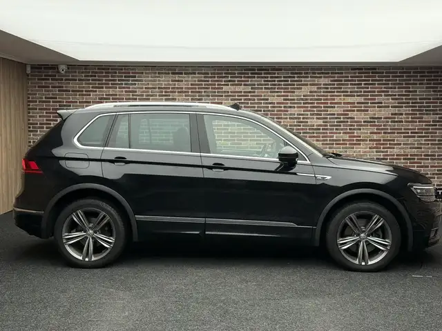 Volkswagen Tiguan view 6