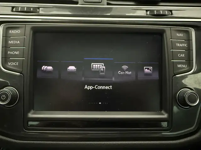 Volkswagen Tiguan view 17