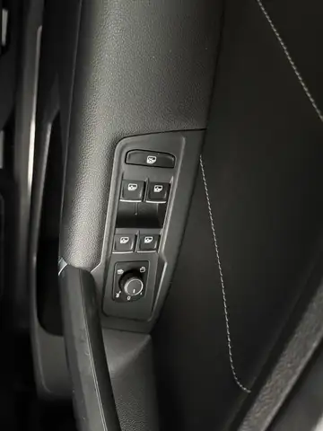 Volkswagen Tiguan view 22