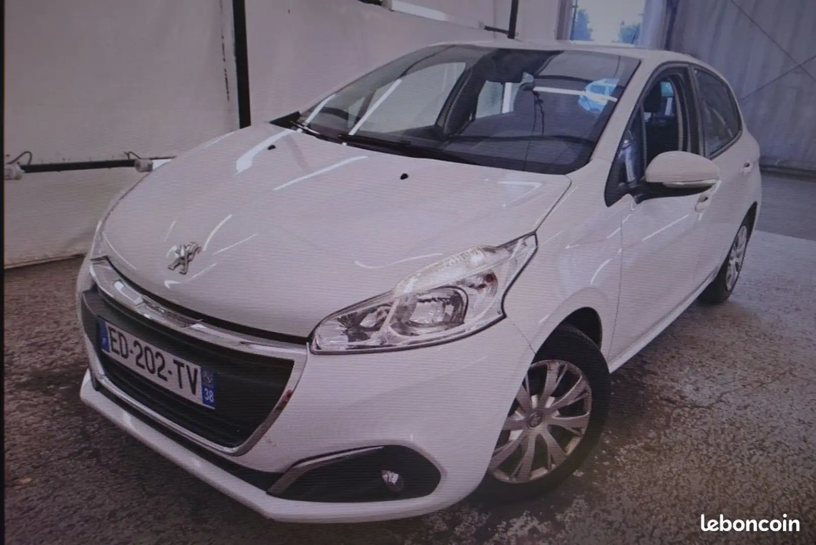 Peugeot 208 AFFAIRE 1.6 BLUEHDI 75CH PREMIUM PACK Blanc - 1