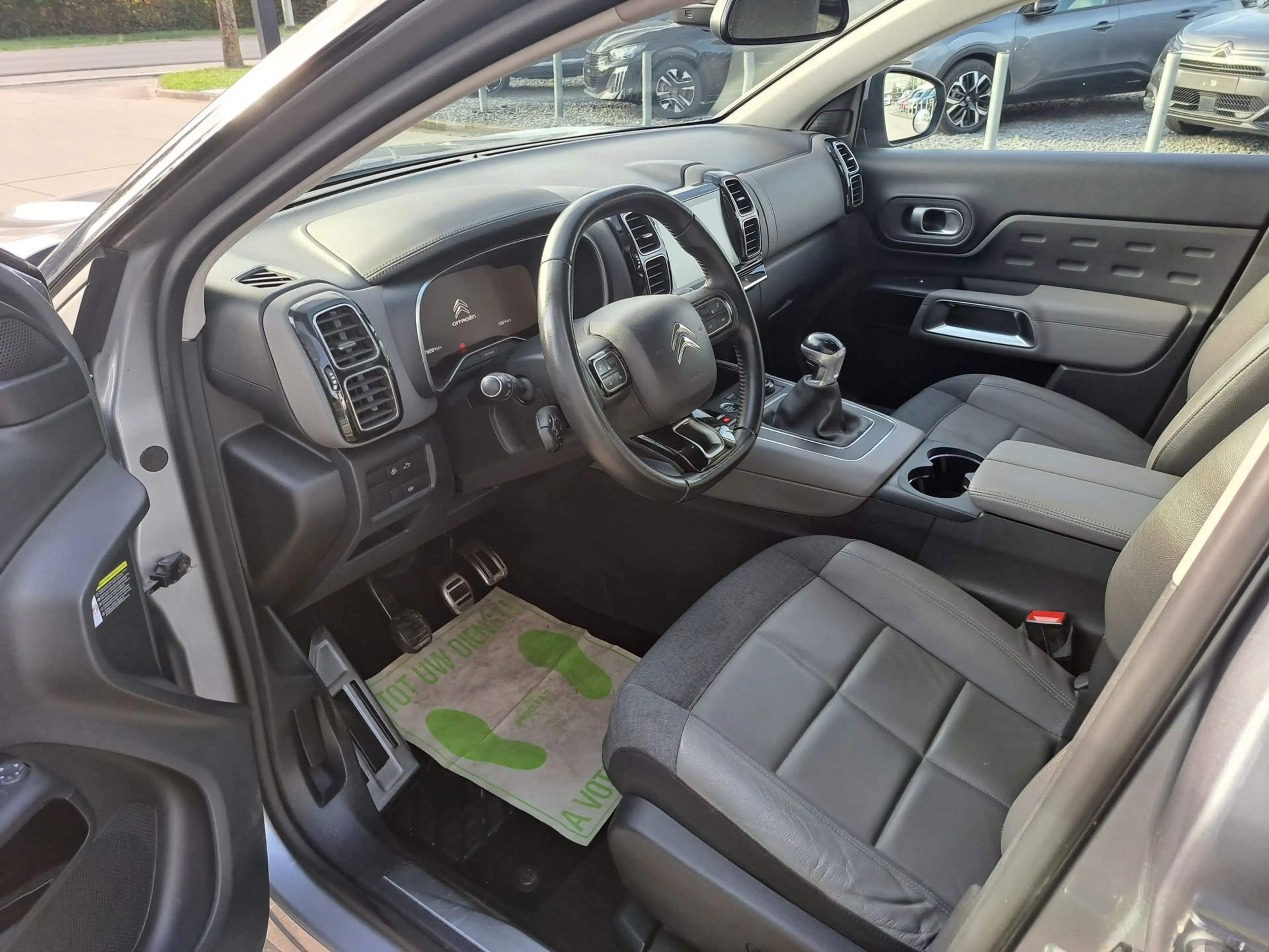 Citroen C5 Aircross 1.2 PureTech S/S SHINE — photo 8