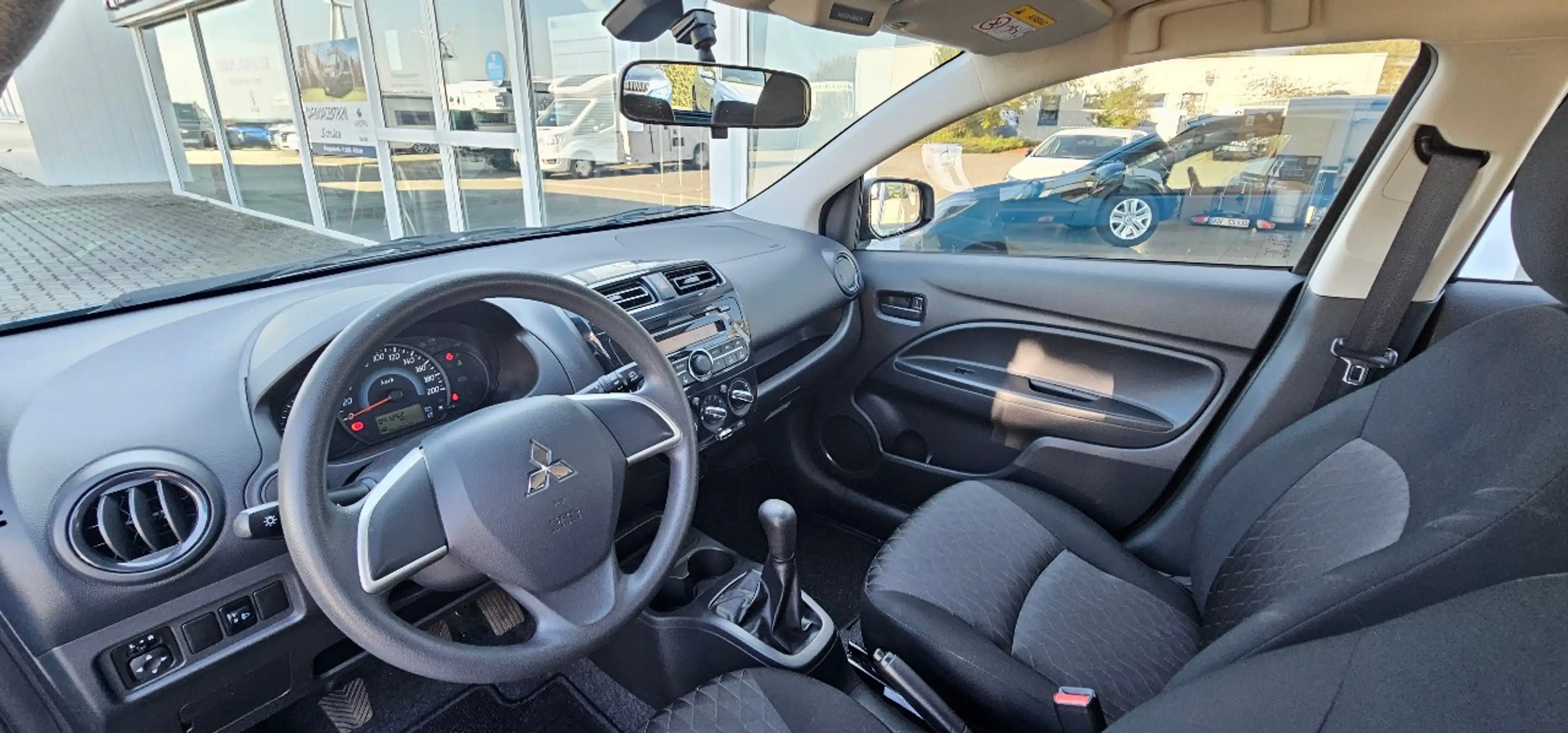 Mitsubishi Space Star Intro Edition 1.0 MIVEC 5-Gang — photo 8