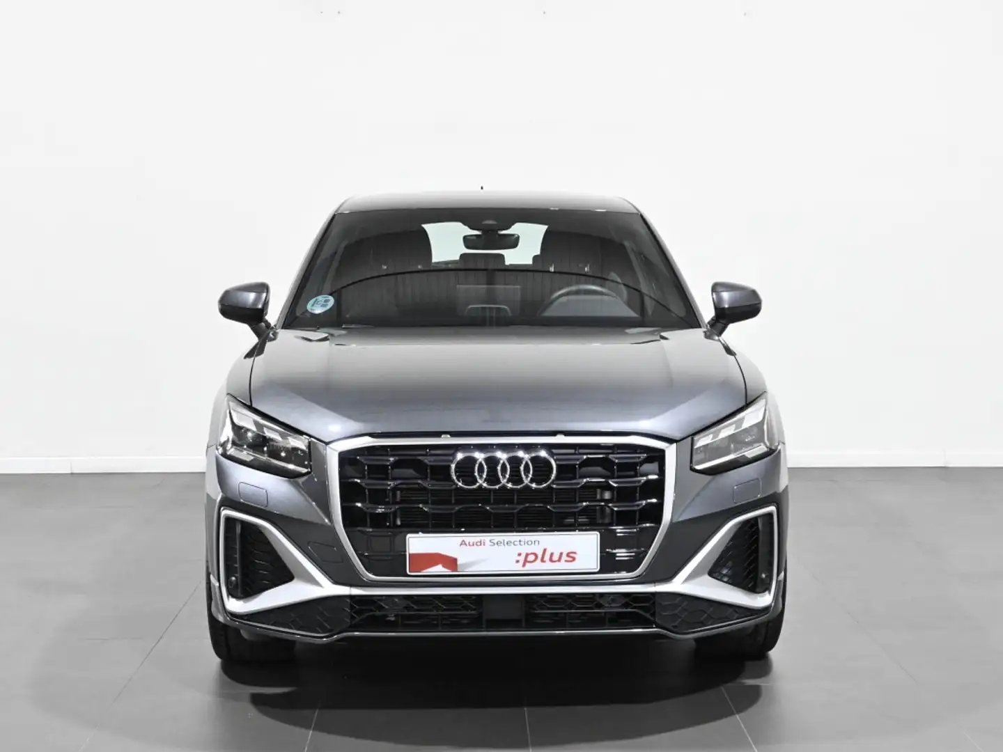 Audi Q2 35 TFSI Adrenalin S tronic 110kW Gris - 2