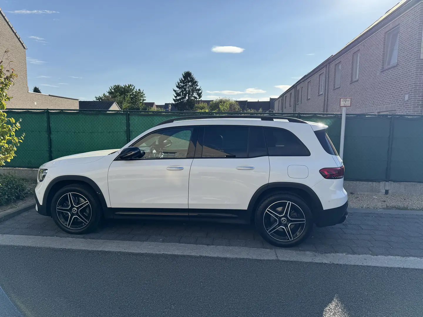 Mercedes-Benz GLB 250 4Matic 8G-DCT AMG Line - 2