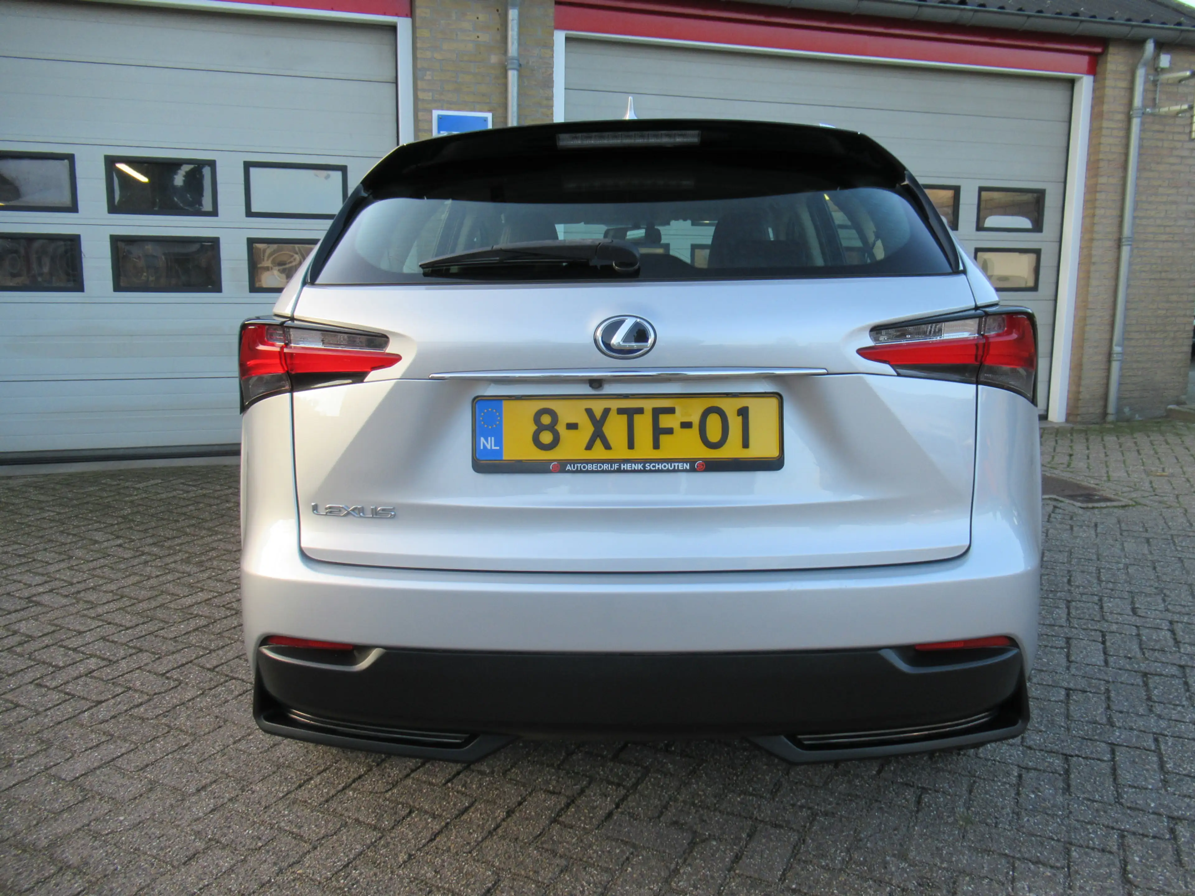Lexus NX 300h AWD 25th First Edition leer Dealeronderhouden — photo 21