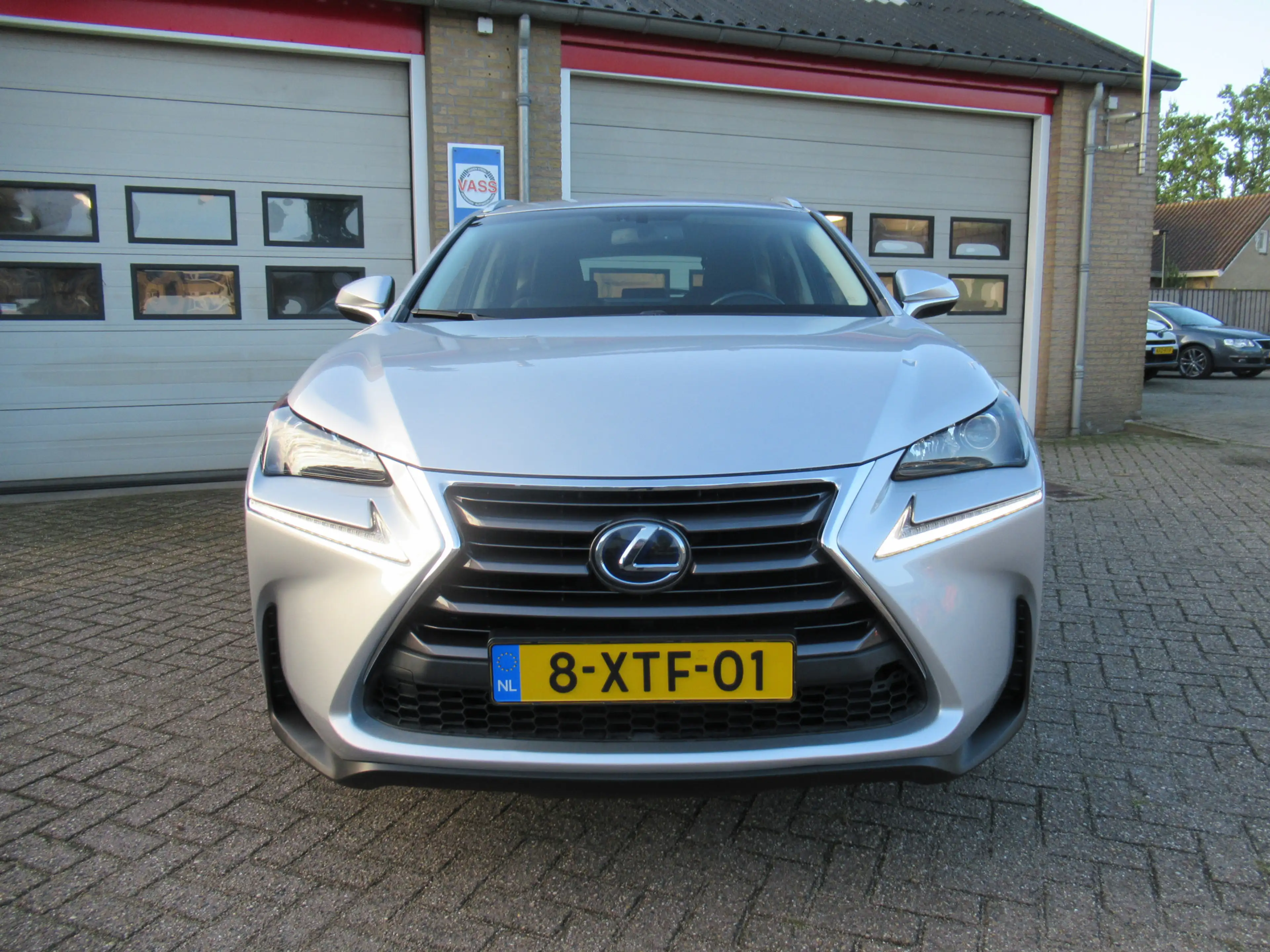 Lexus NX 300h AWD 25th First Edition leer Dealeronderhouden — photo 19