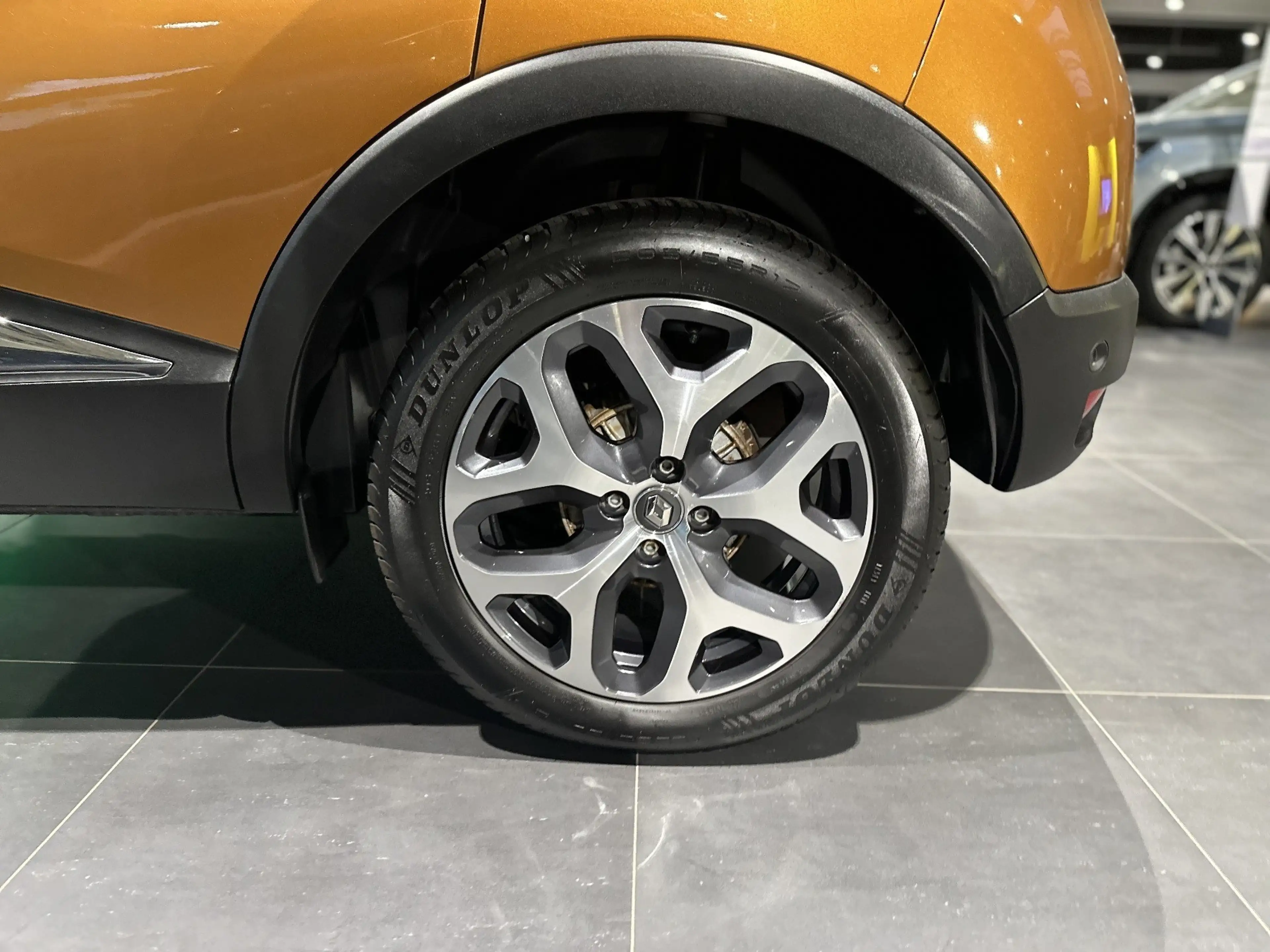 Renault Captur Intens ENERGY TCe 120 EDC — photo 50