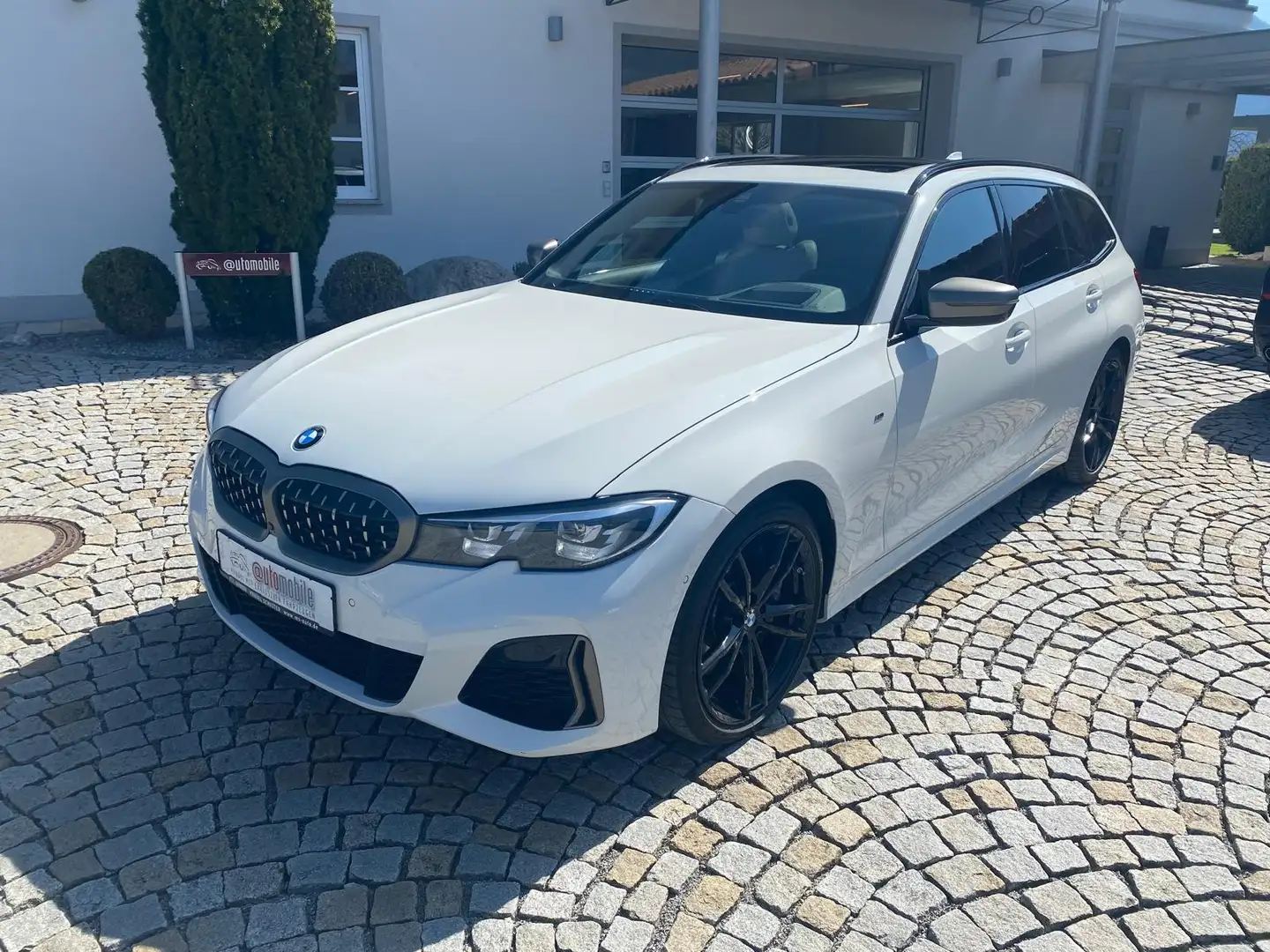 BMW 340 xDrive|Pano|HUD|StandH|AHK|DrivAssist|19 Weiß - 2