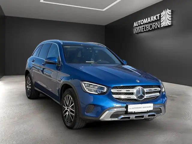 Mercedes-Benz 300 view 2