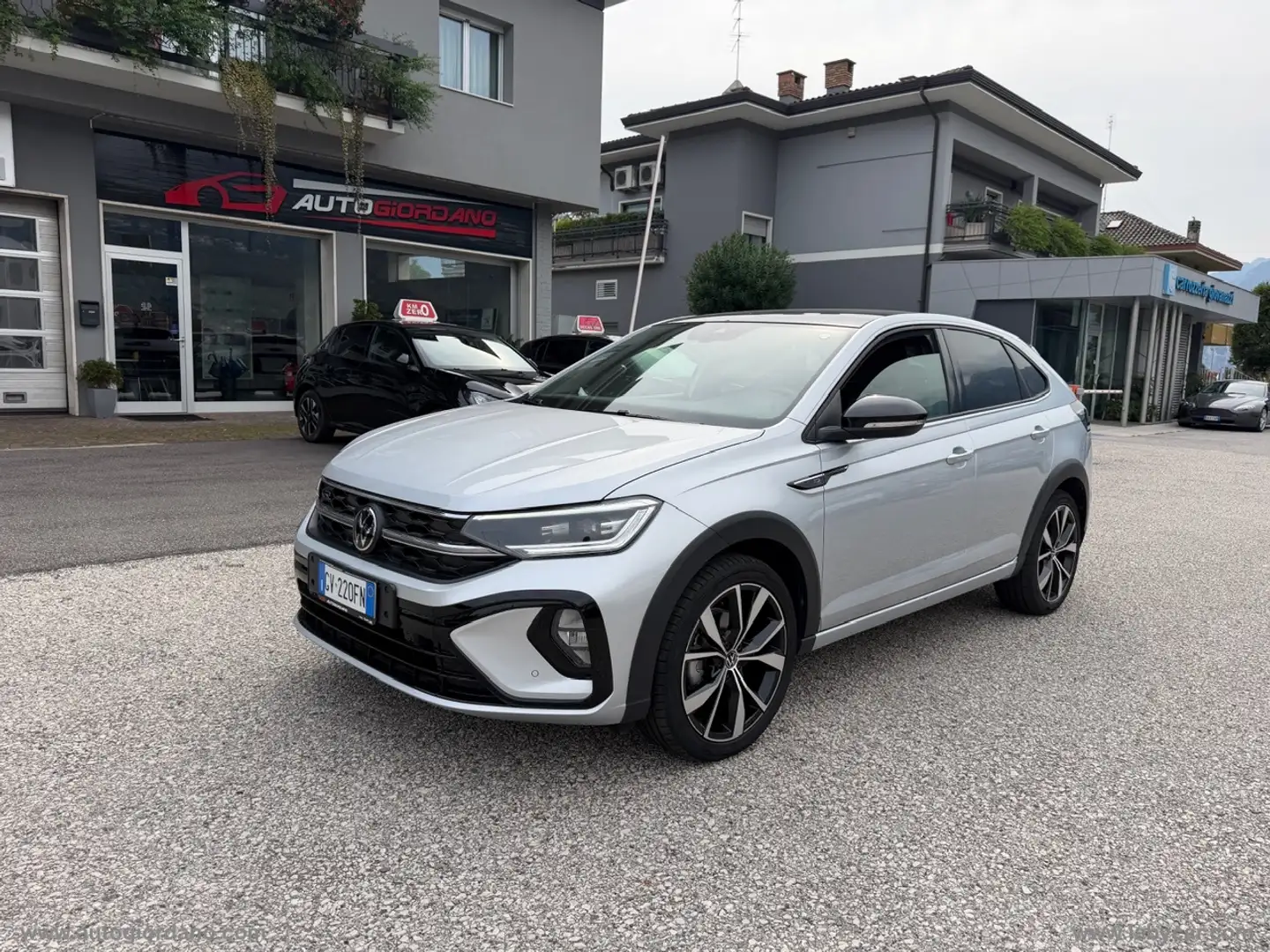 Volkswagen Taigo 1.0 TSI 110 CV R-Line Gris - 1