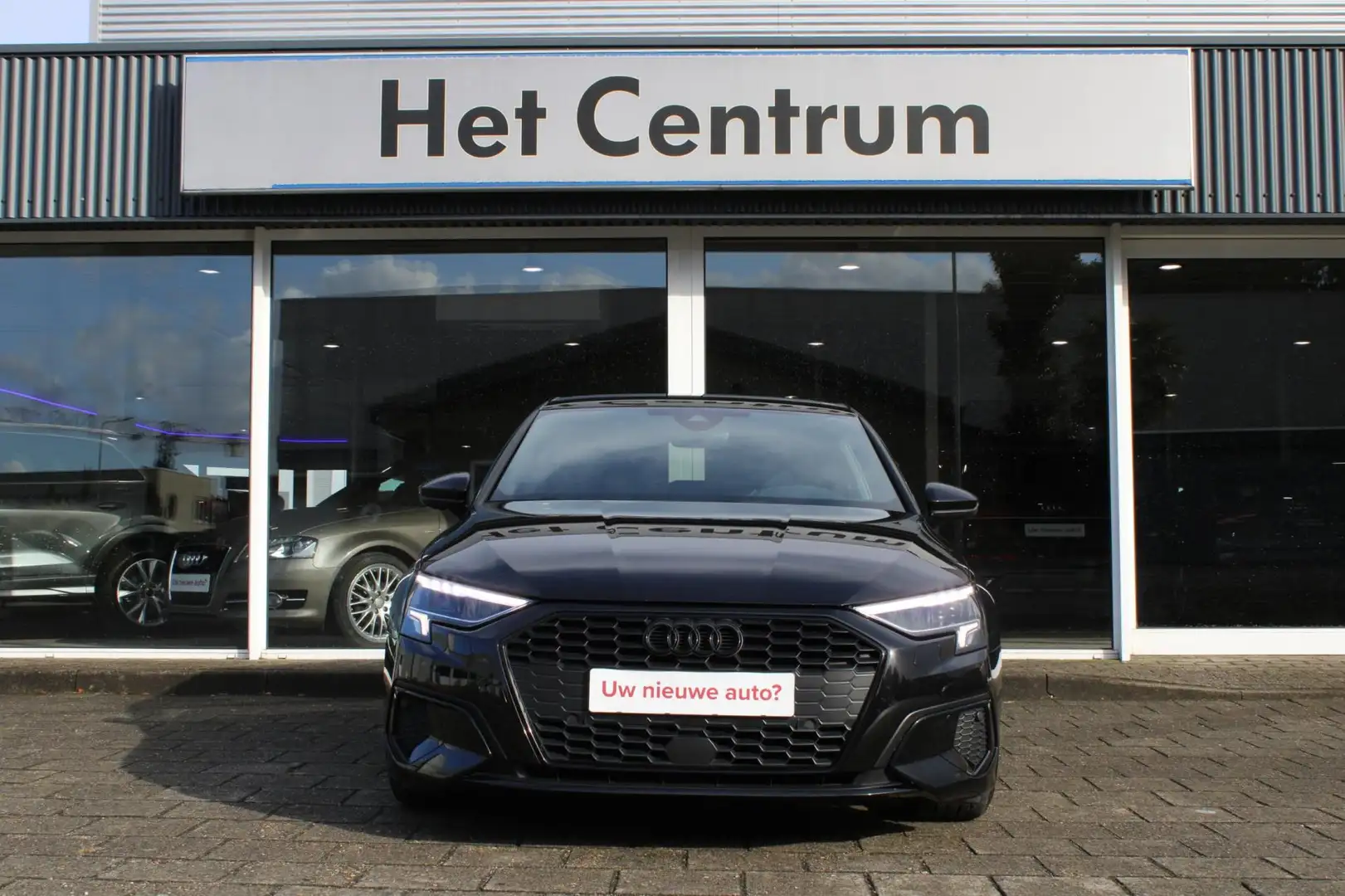 Audi A3 Limousine 35 TFSI 150PK Automaat Business Edition Noir - 2