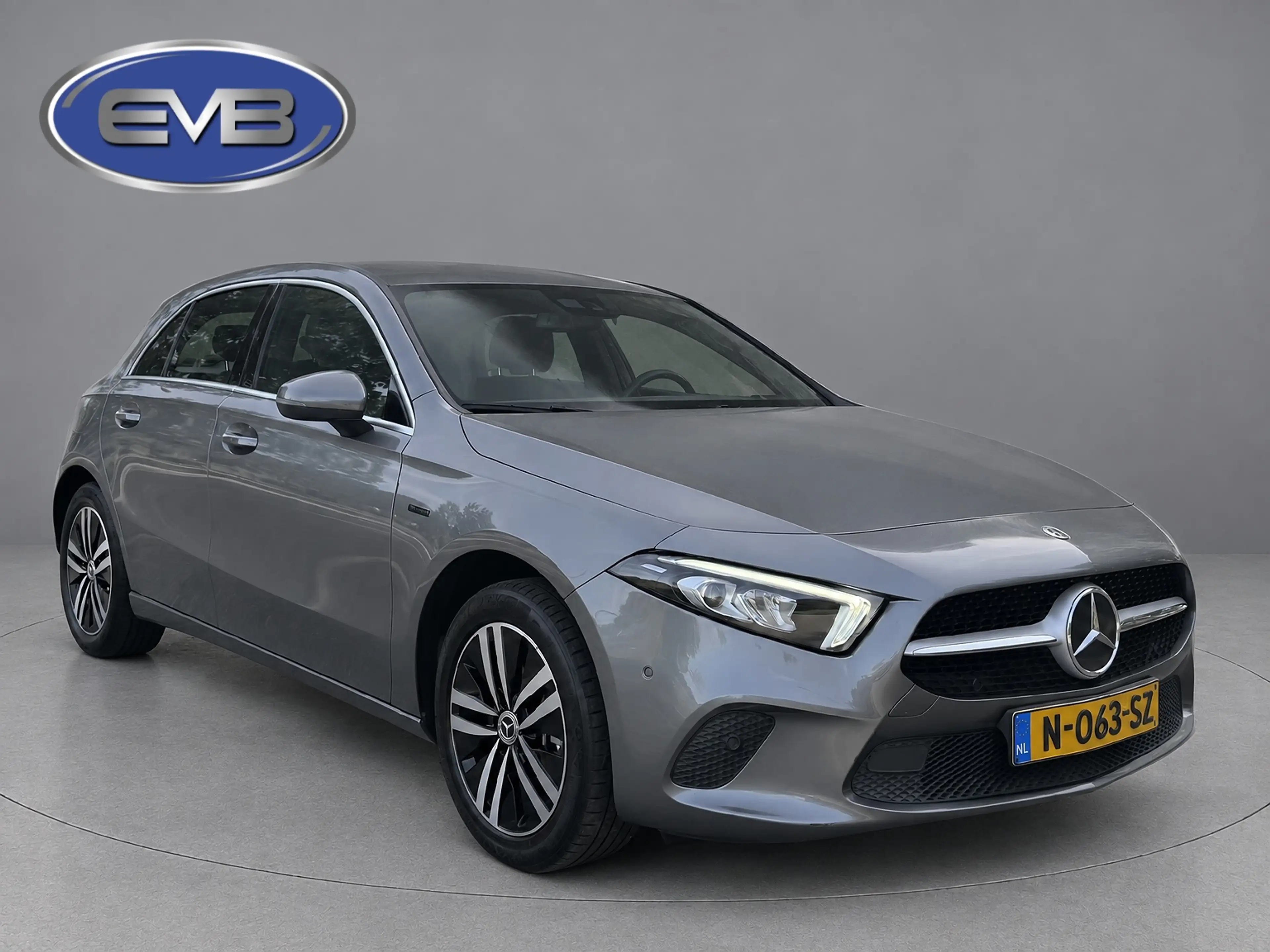 Mercedes-Benz A 250 e Business Solution Luxury Limited, lederen sporti — photo 7