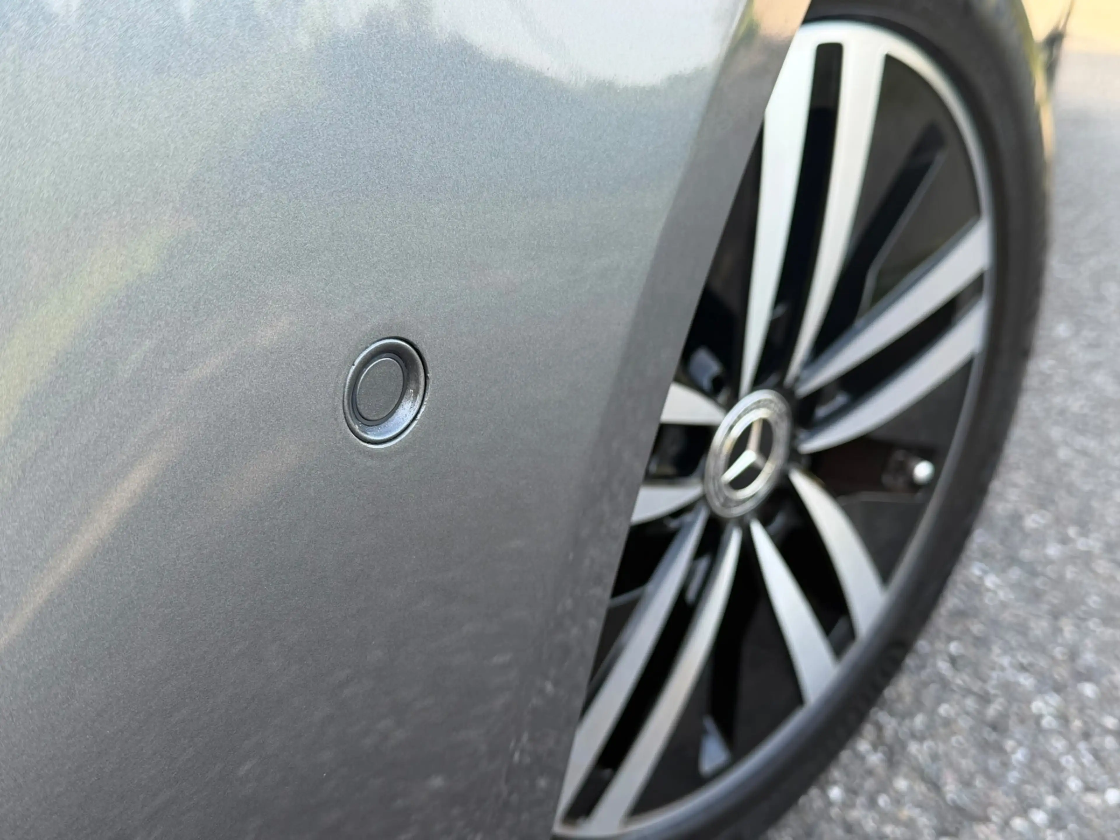 Mercedes-Benz A 250 e Business Solution Luxury Limited, lederen sporti — photo 20