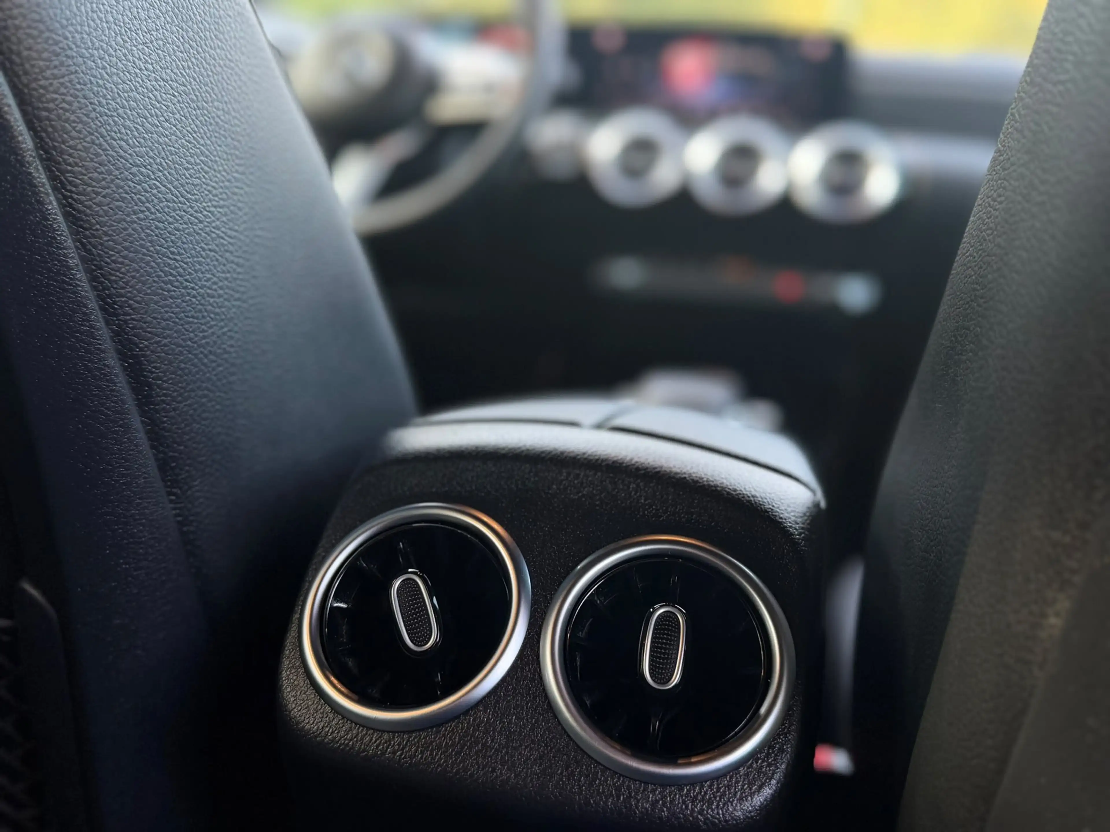 Mercedes-Benz A 250 e Business Solution Luxury Limited, lederen sporti — photo 31