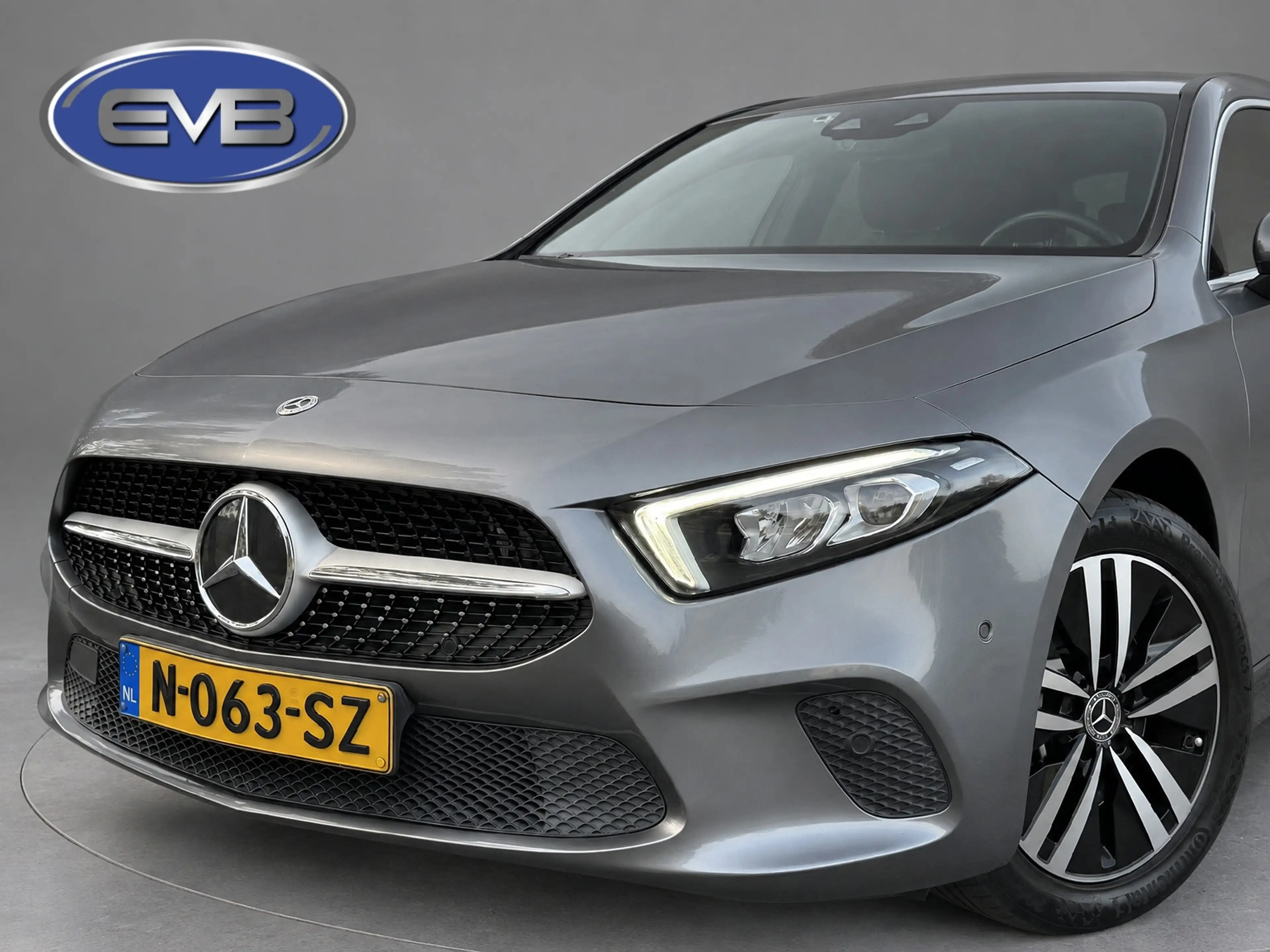 Mercedes-Benz A 250 e Business Solution Luxury Limited, lederen sporti — photo 5