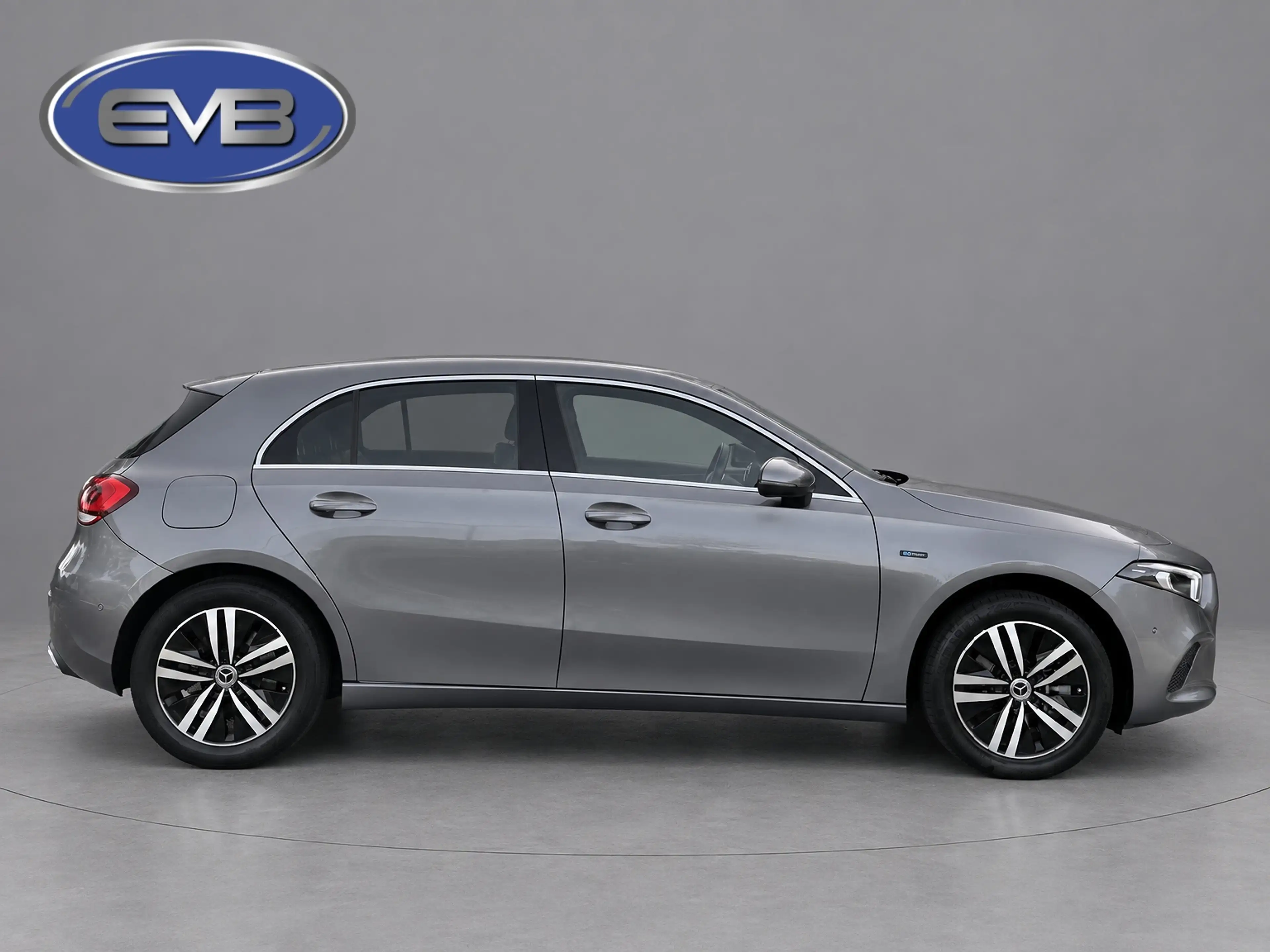Mercedes-Benz A 250 e Business Solution Luxury Limited, lederen sporti — photo 17