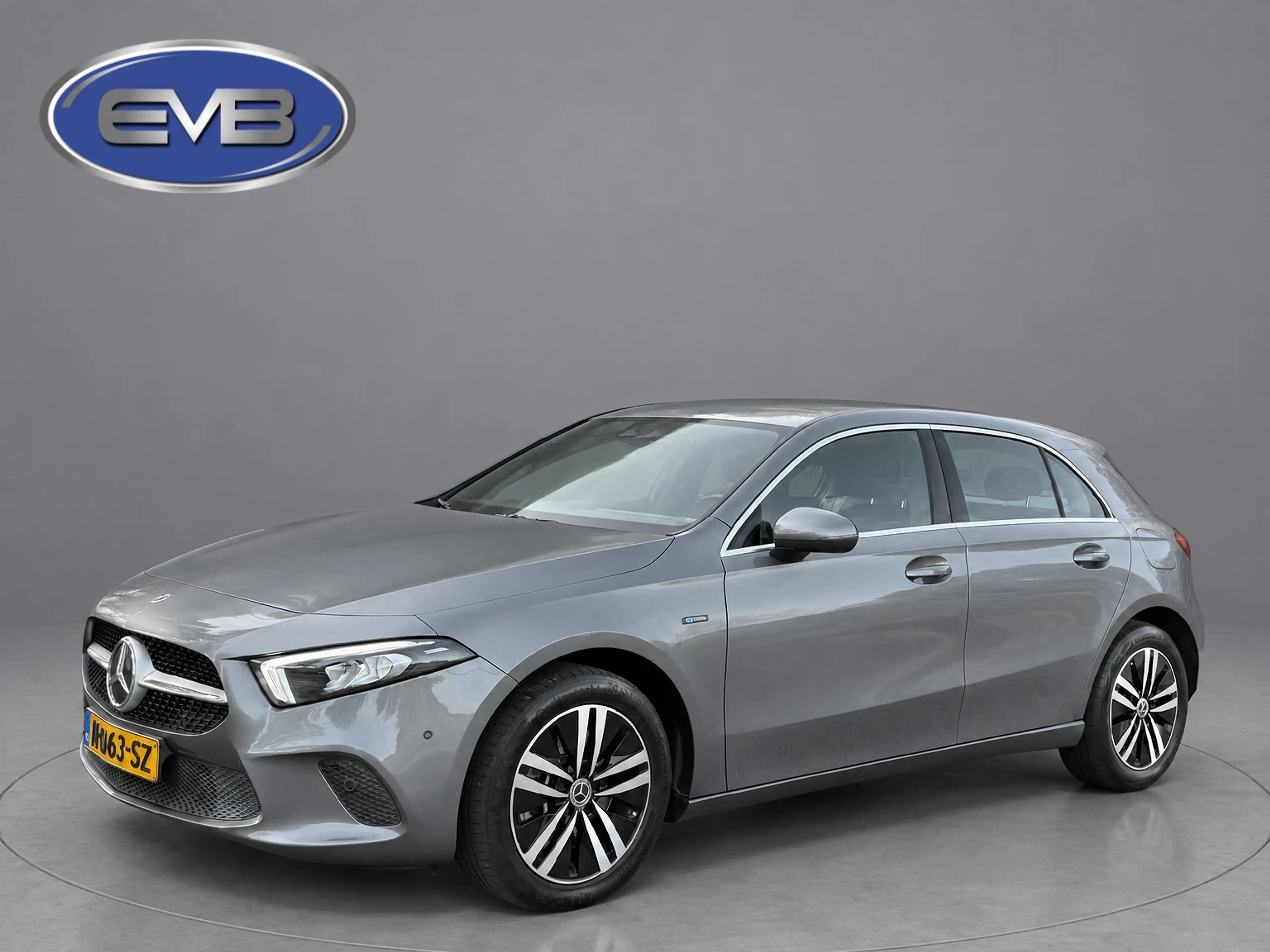 Mercedes-Benz A 250 e Business Solution Luxury Limited, lederen sporti — photo 22