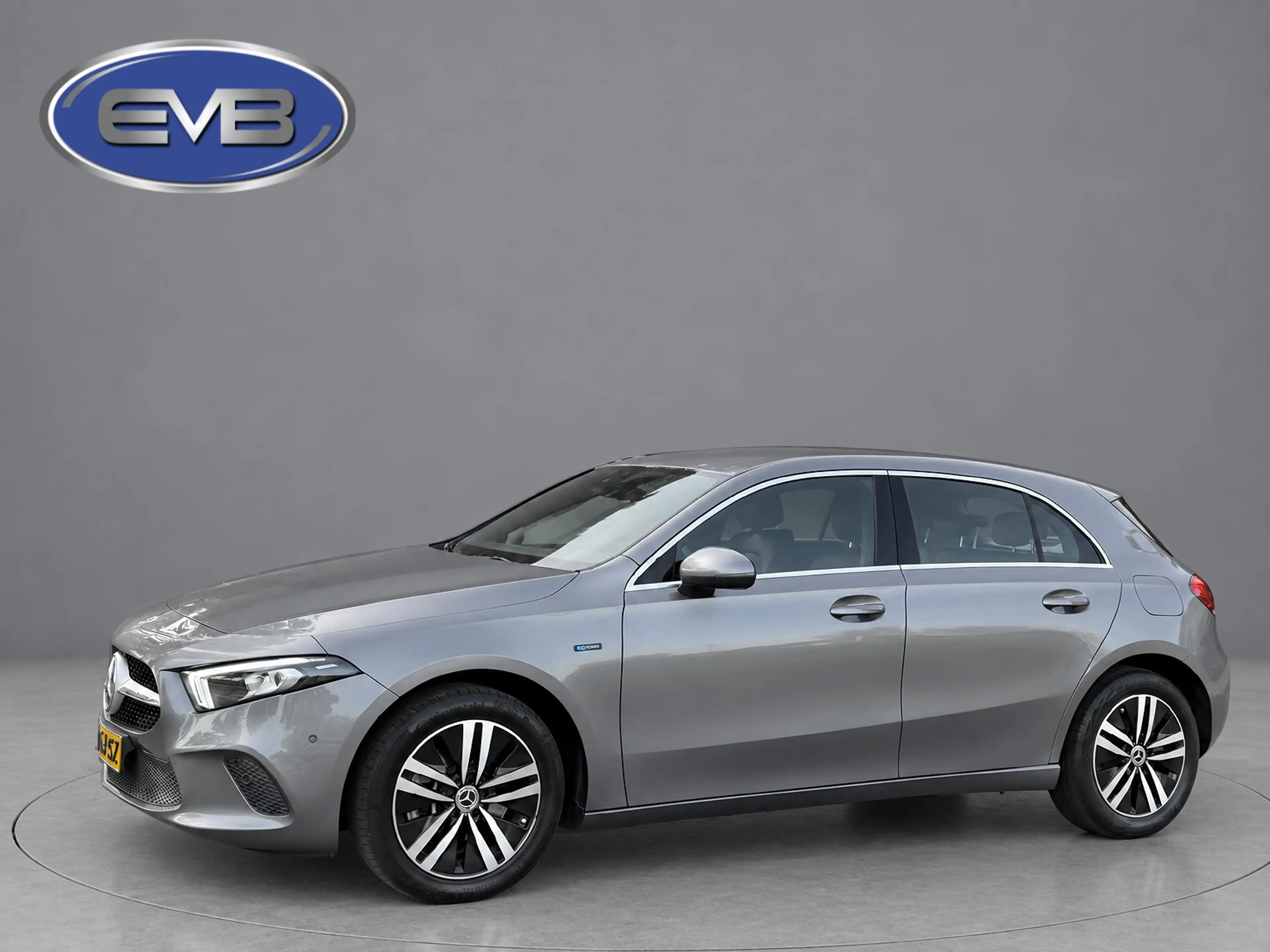 Mercedes-Benz A 250 e Business Solution Luxury Limited, lederen sporti — photo 14