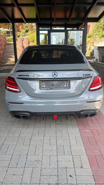 Mercedes-Benz E 63 AMG E 63 S AMG — photo 4