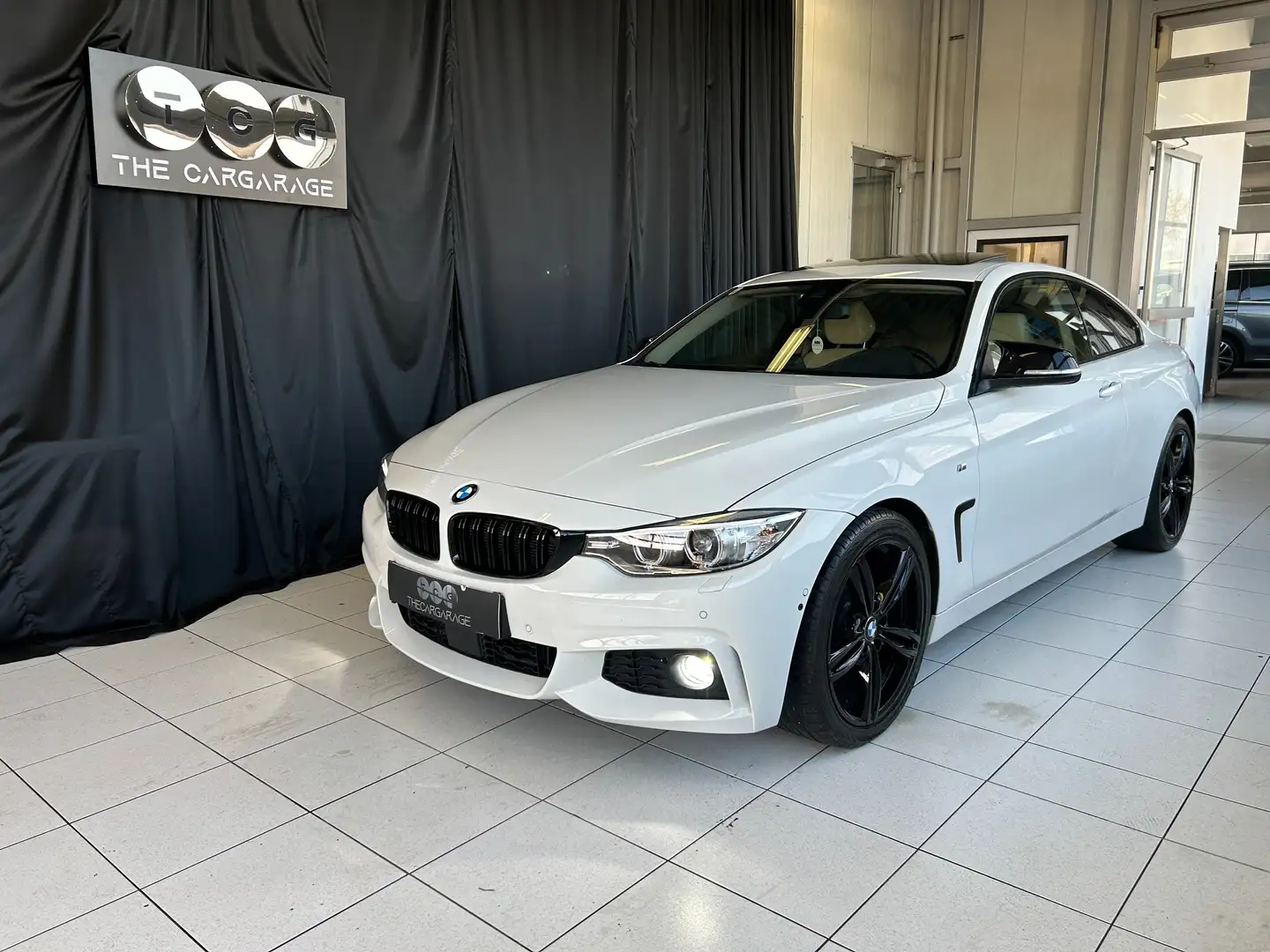 BMW 420 420d M-Paket Weiß - 1