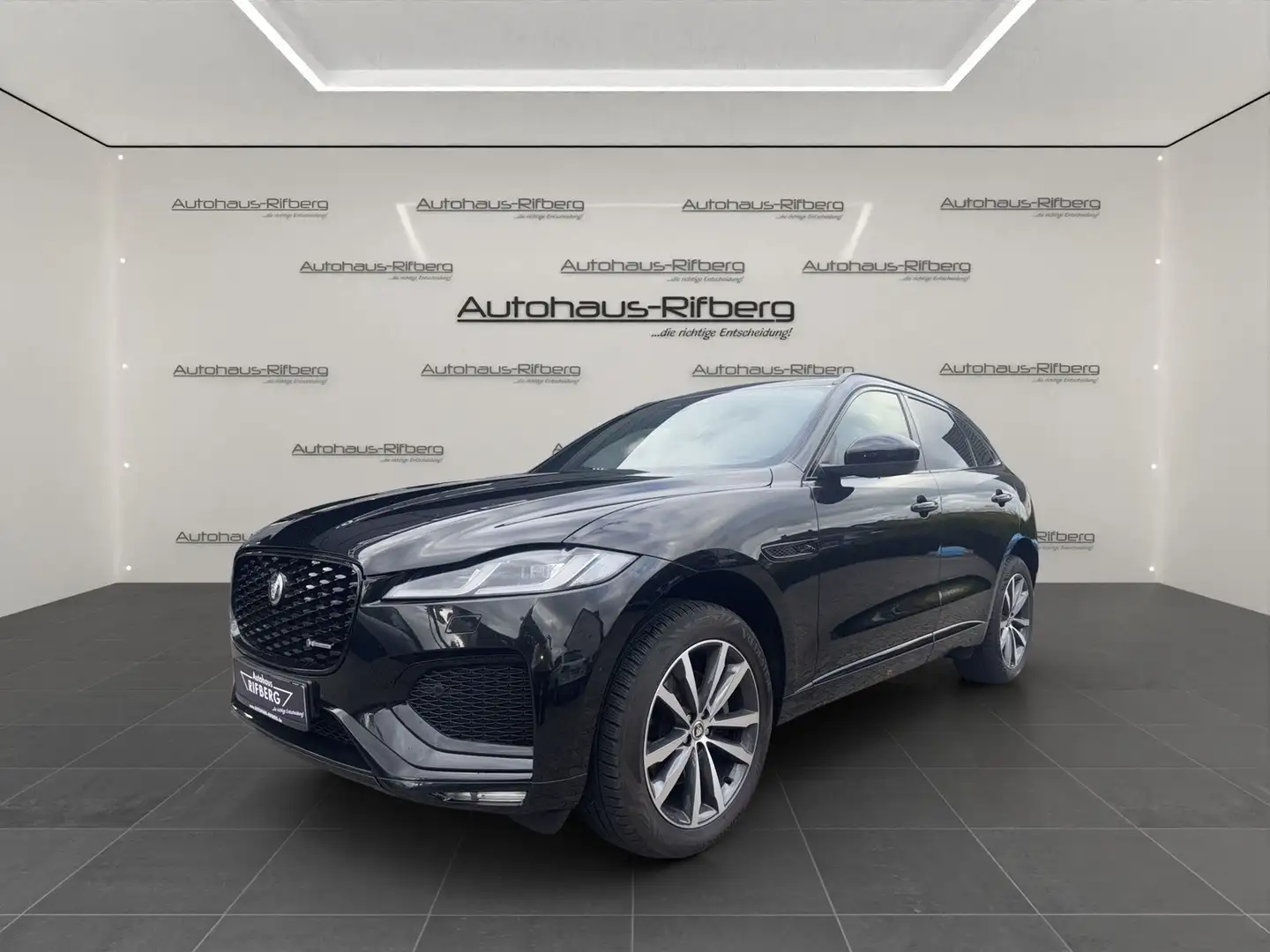 Jaguar F-Pace F-PACE D200 R-Dynamic SE AWD/AHK/PANO/ACC/MEMORY Zwart - 1