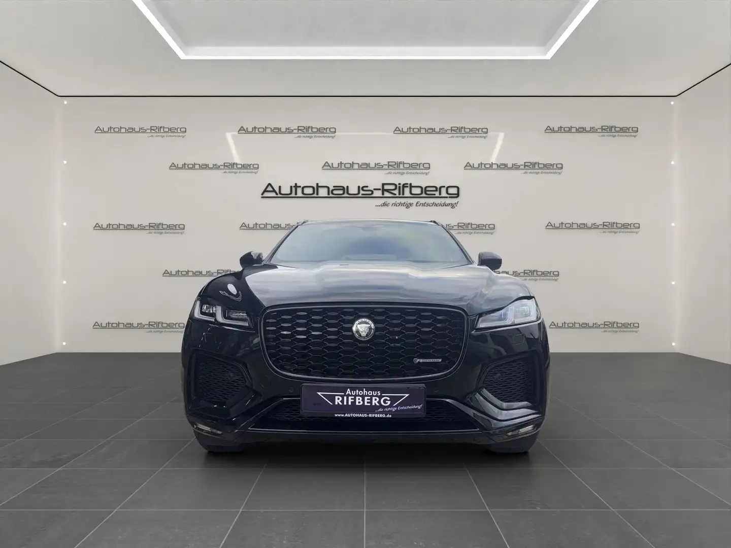 Jaguar F-Pace F-PACE D200 R-Dynamic SE AWD/AHK/PANO/ACC/MEMORY Zwart - 2