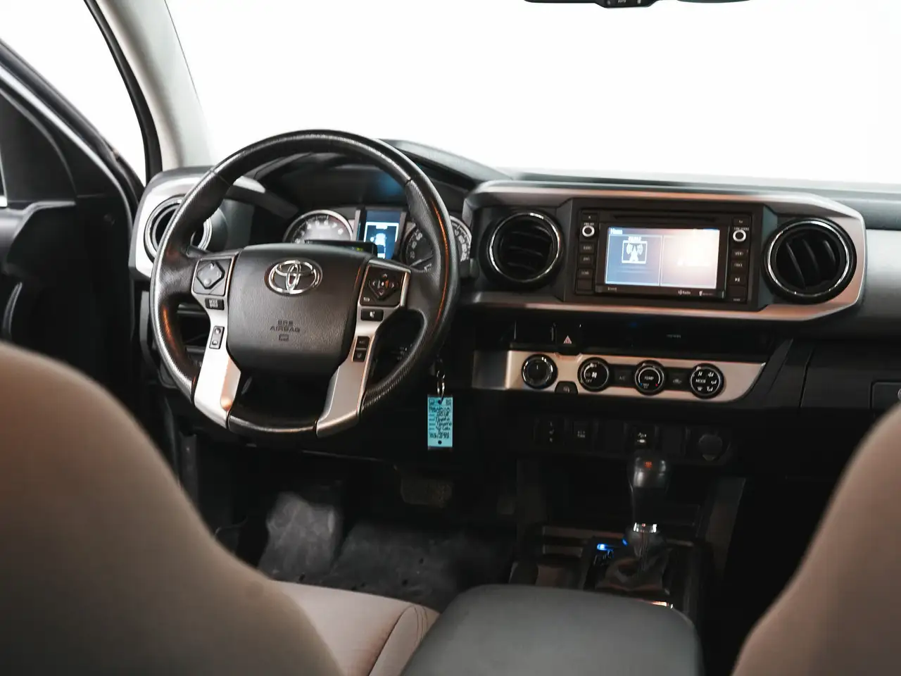 Toyota Tacoma снимка Toyota Tacoma