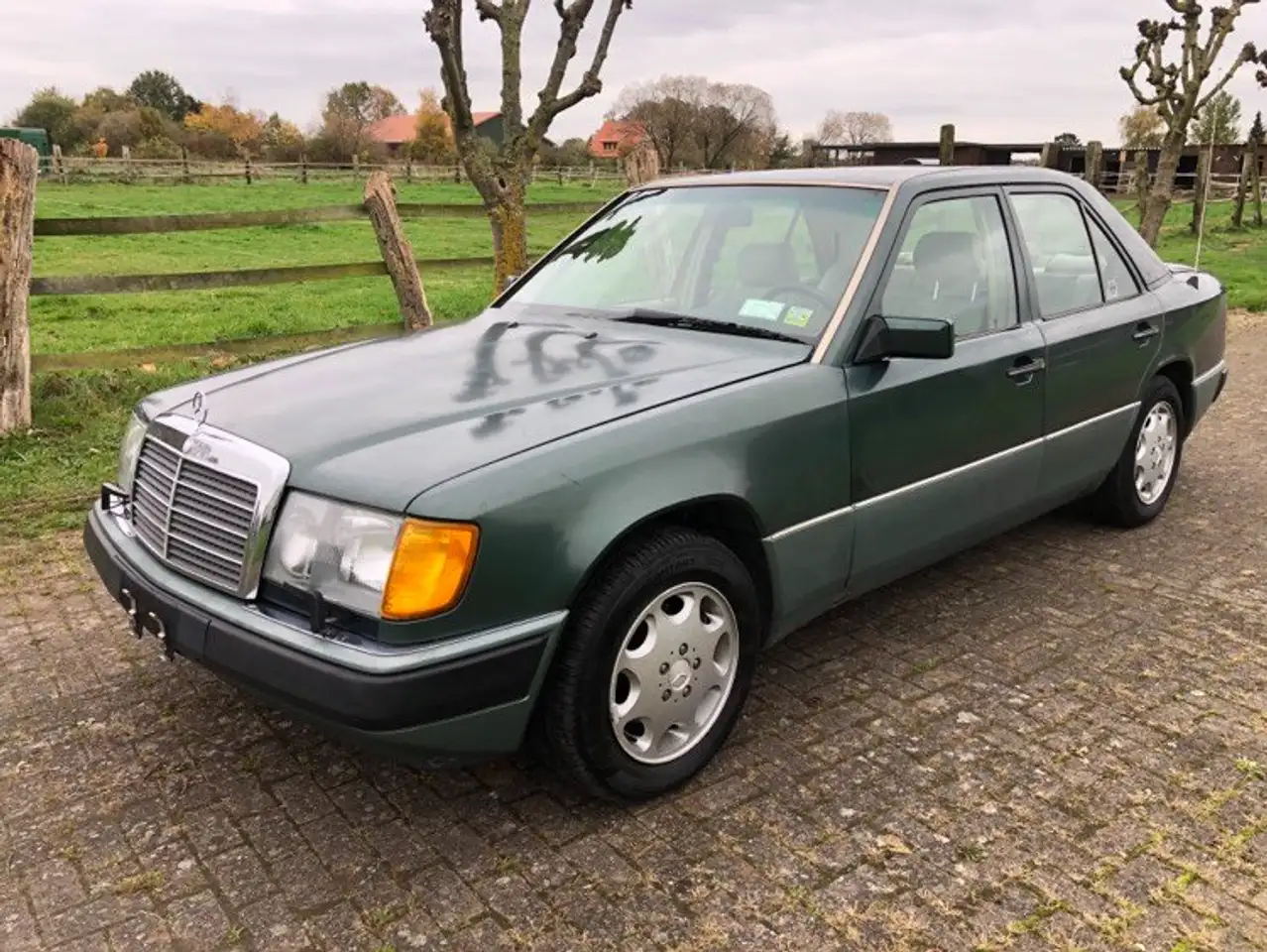 Mercedes-Benz E 400