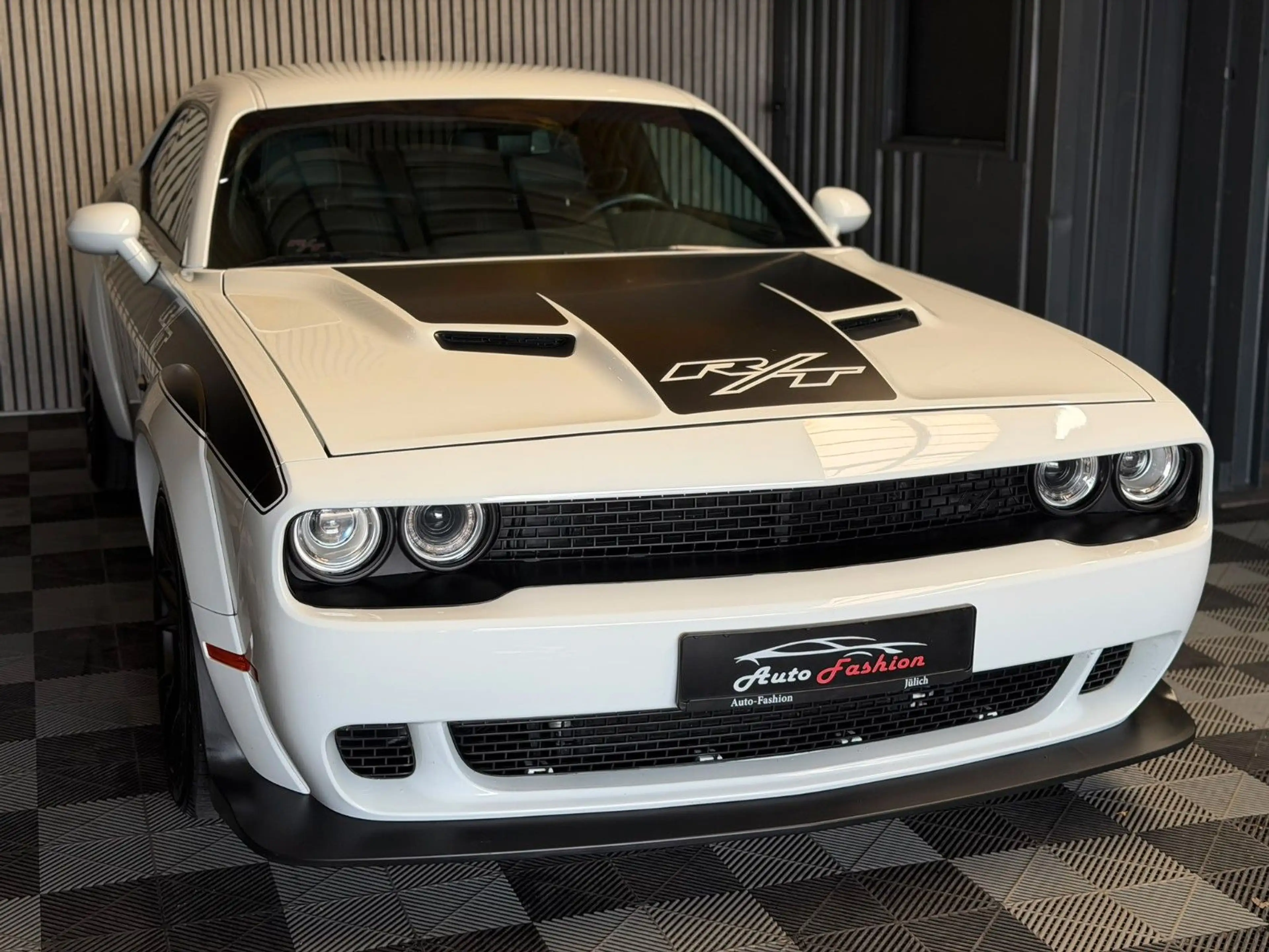Dodge Challenger V8 5,7 R/T 380PS Widebody TÜV NEU — photo 14