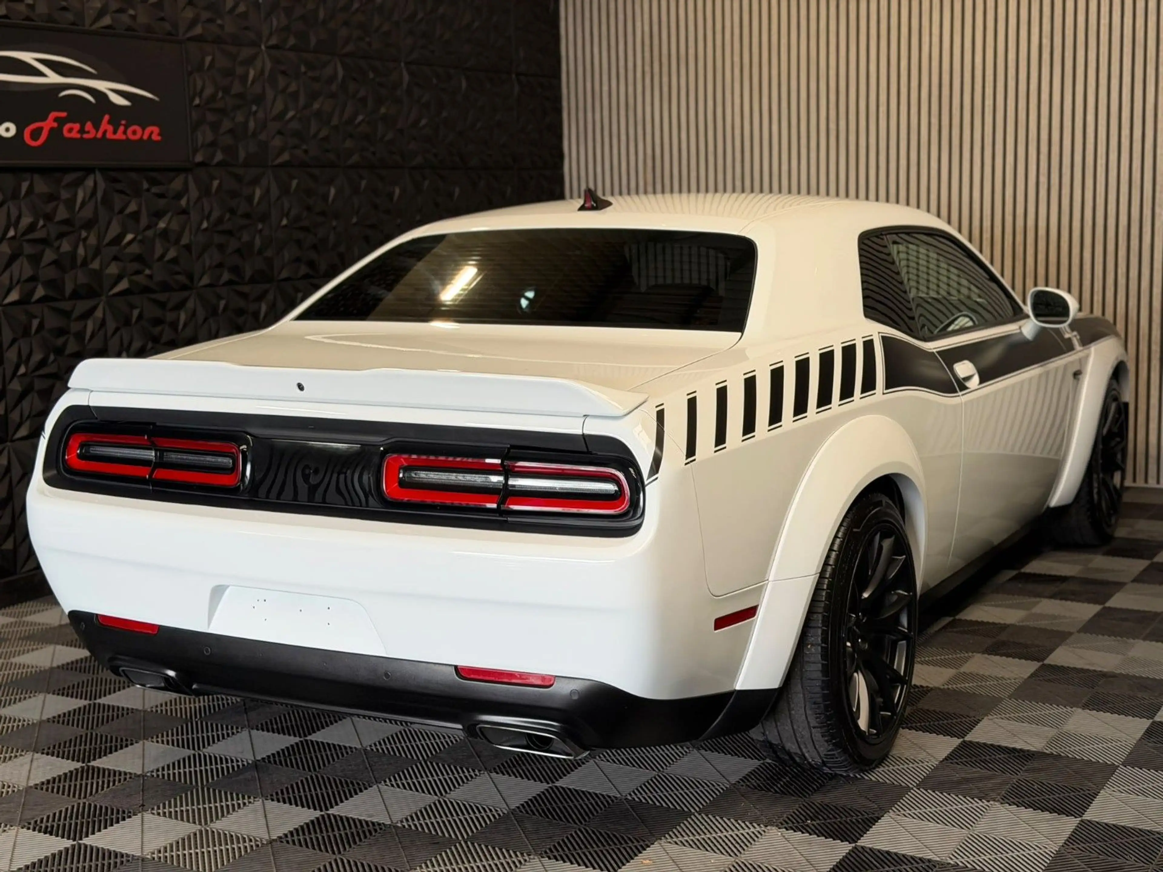 Dodge Challenger V8 5,7 R/T 380PS Widebody TÜV NEU — photo 9