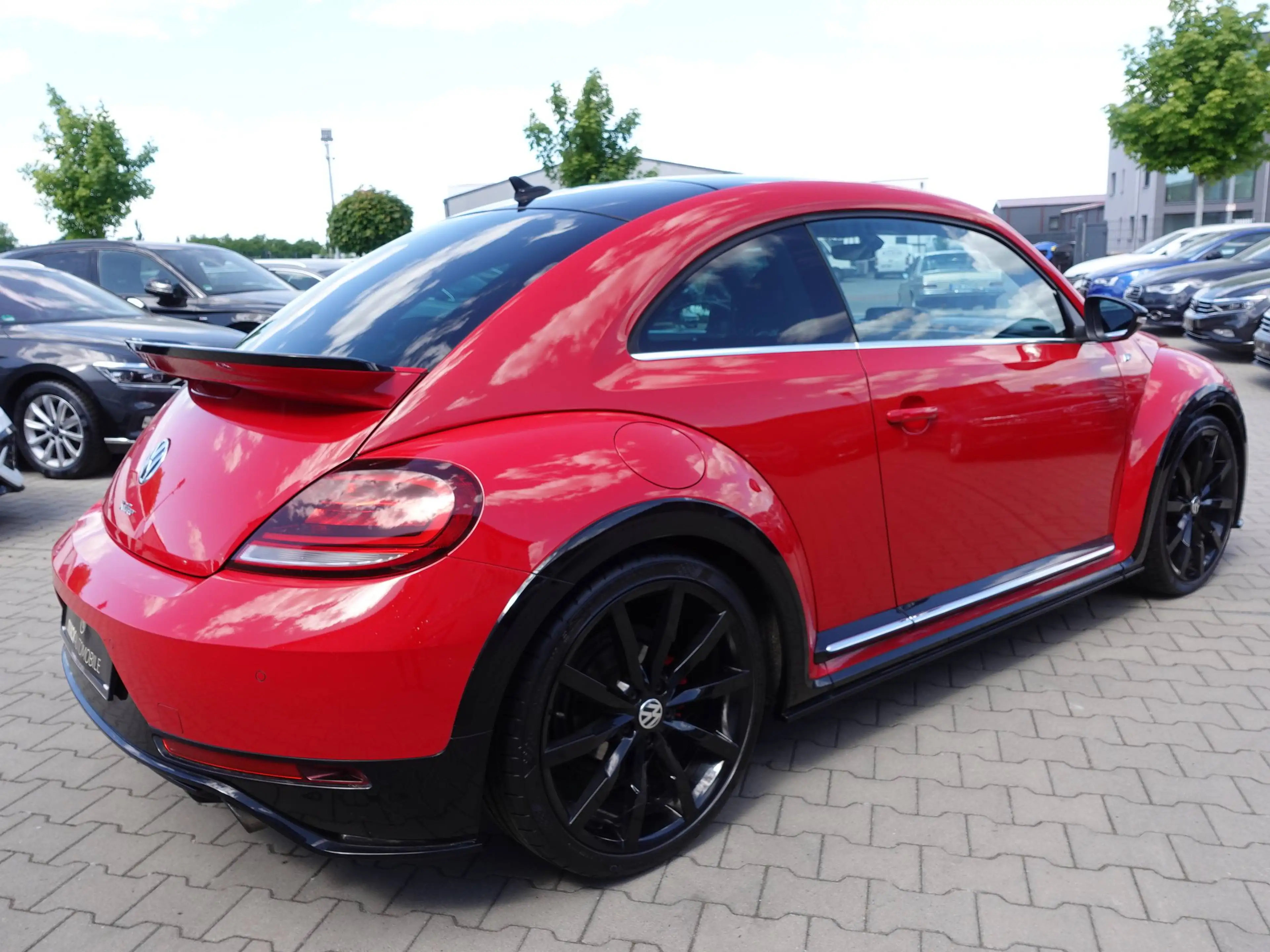 Volkswagen Beetle Beetle 2,0 TSI DSG/20"/R-Line — photo 6