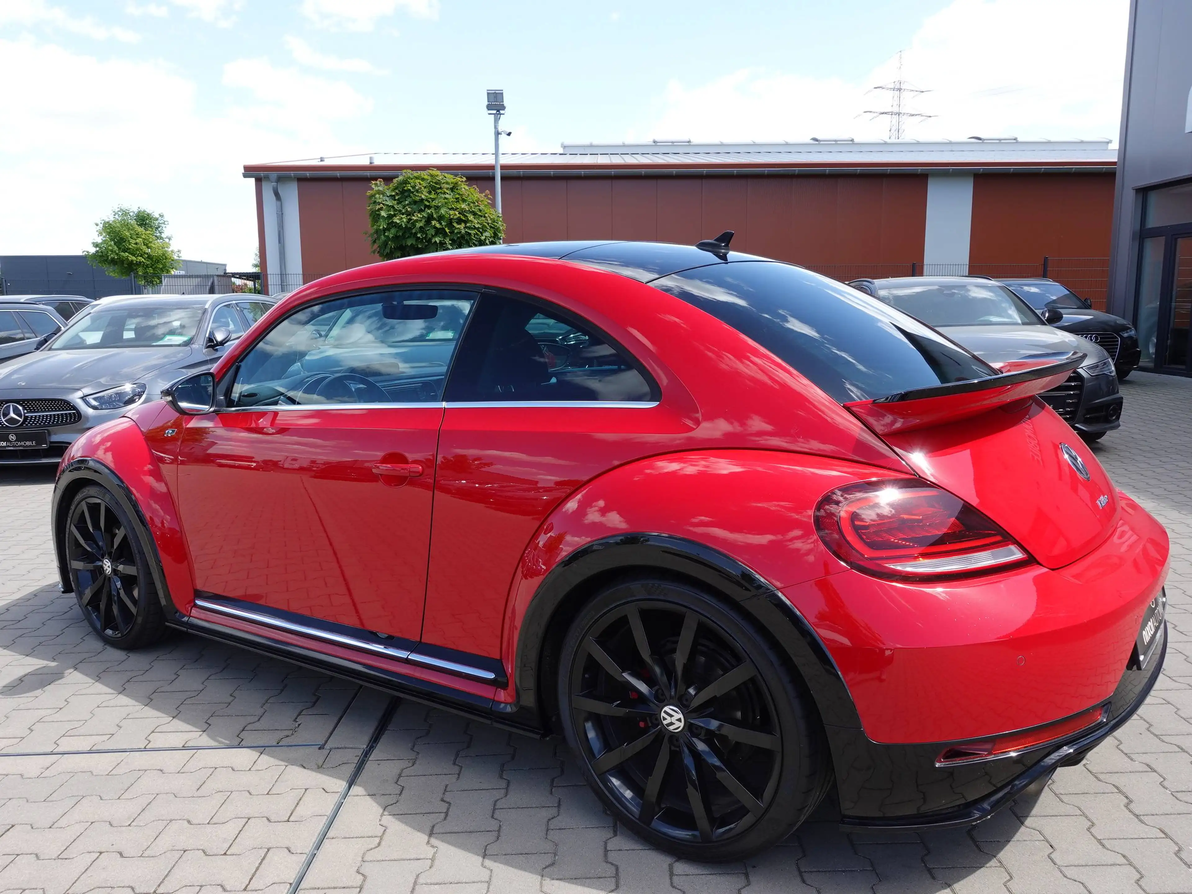 Volkswagen Beetle Beetle 2,0 TSI DSG/20"/R-Line — photo 7