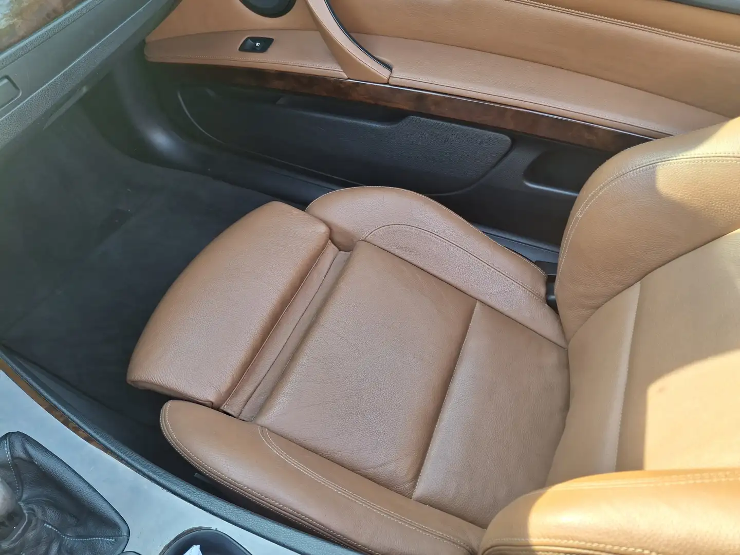 BMW 320 Cabrio//M-Sportpaket/19"Semperit/Elektr.Sitze/uvm! Schwarz - 1