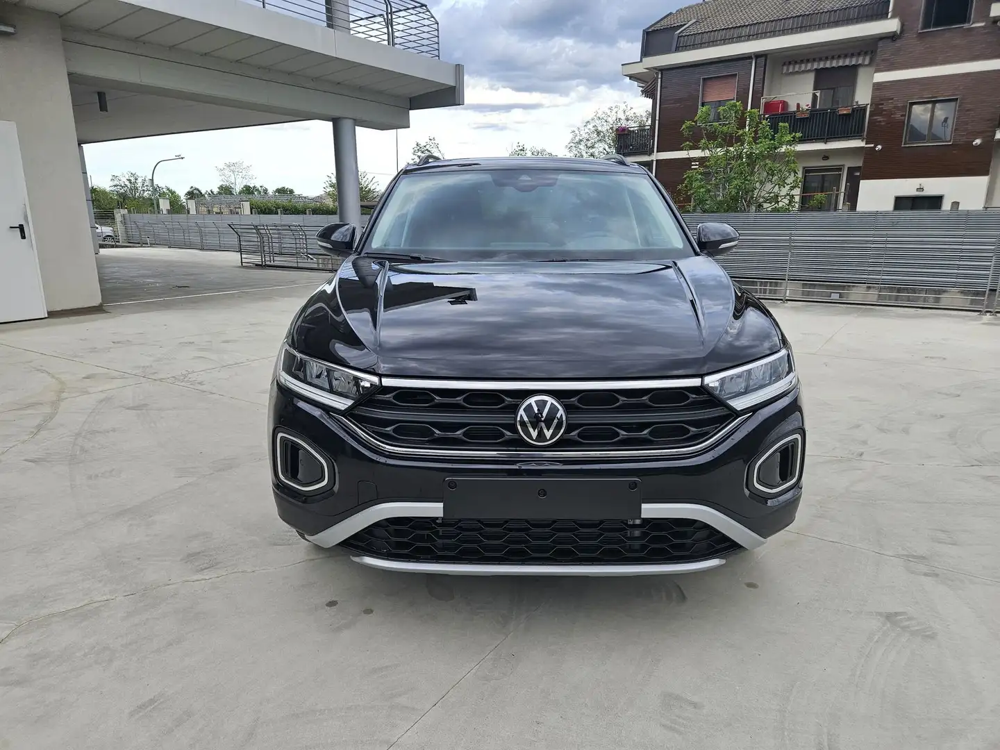 Volkswagen T-Roc 2.0 TDI SCR 150 CV DSG Sport Nero - 2
