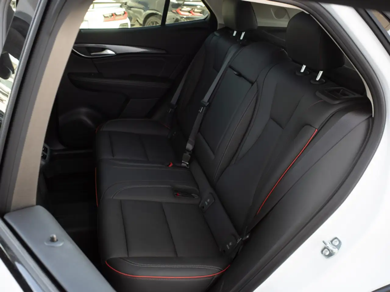 Buick Envision снимка Buick Envision