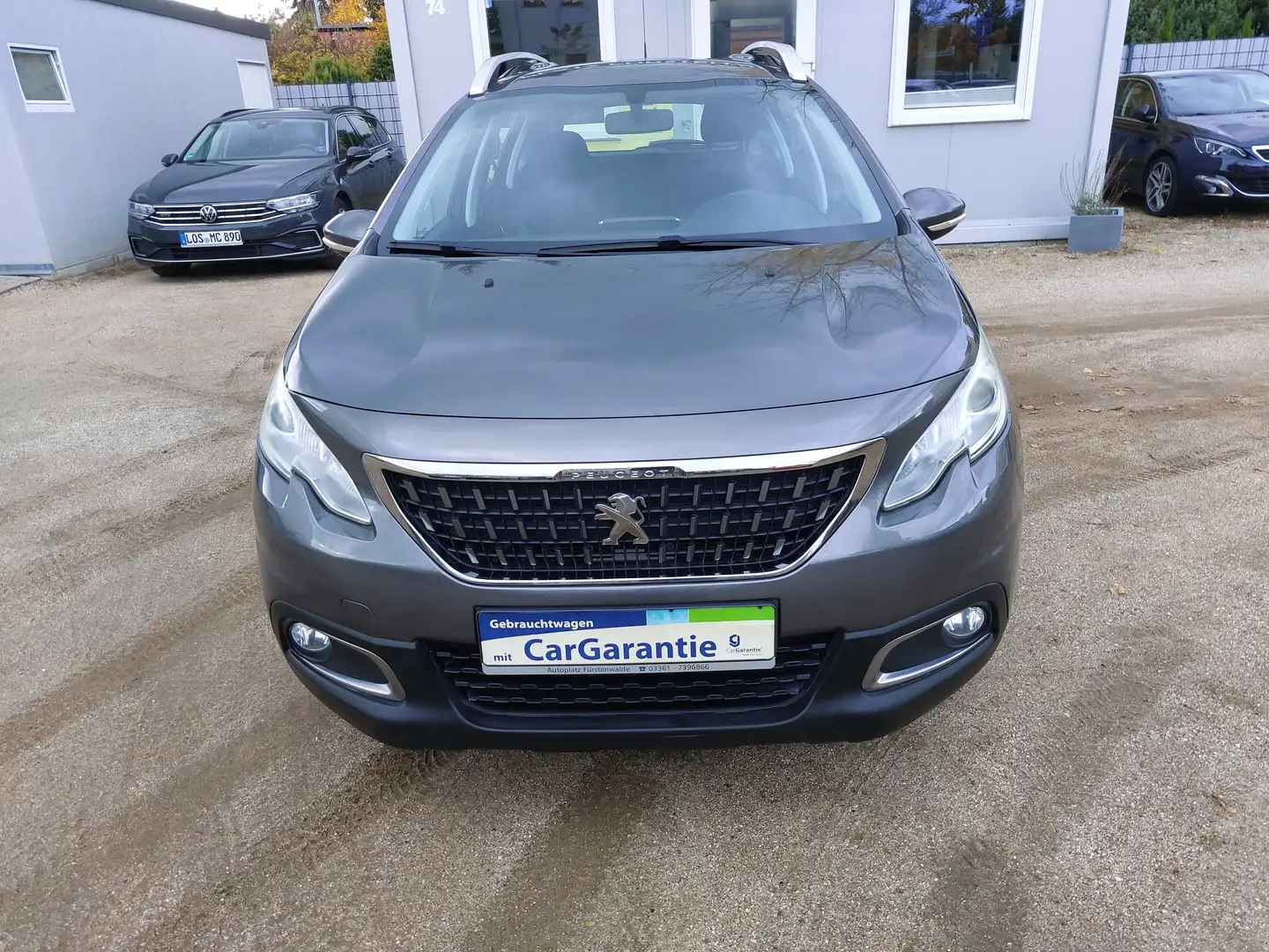 Peugeot 2008 Active, Sitzheizung, Klimaautomatik, Garantie, PDC Grau - 2
