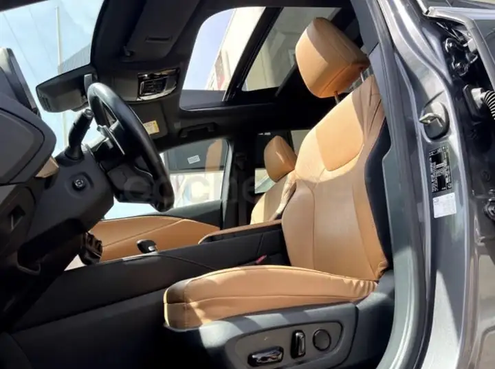 Lexus RX450h 2023, foto 6