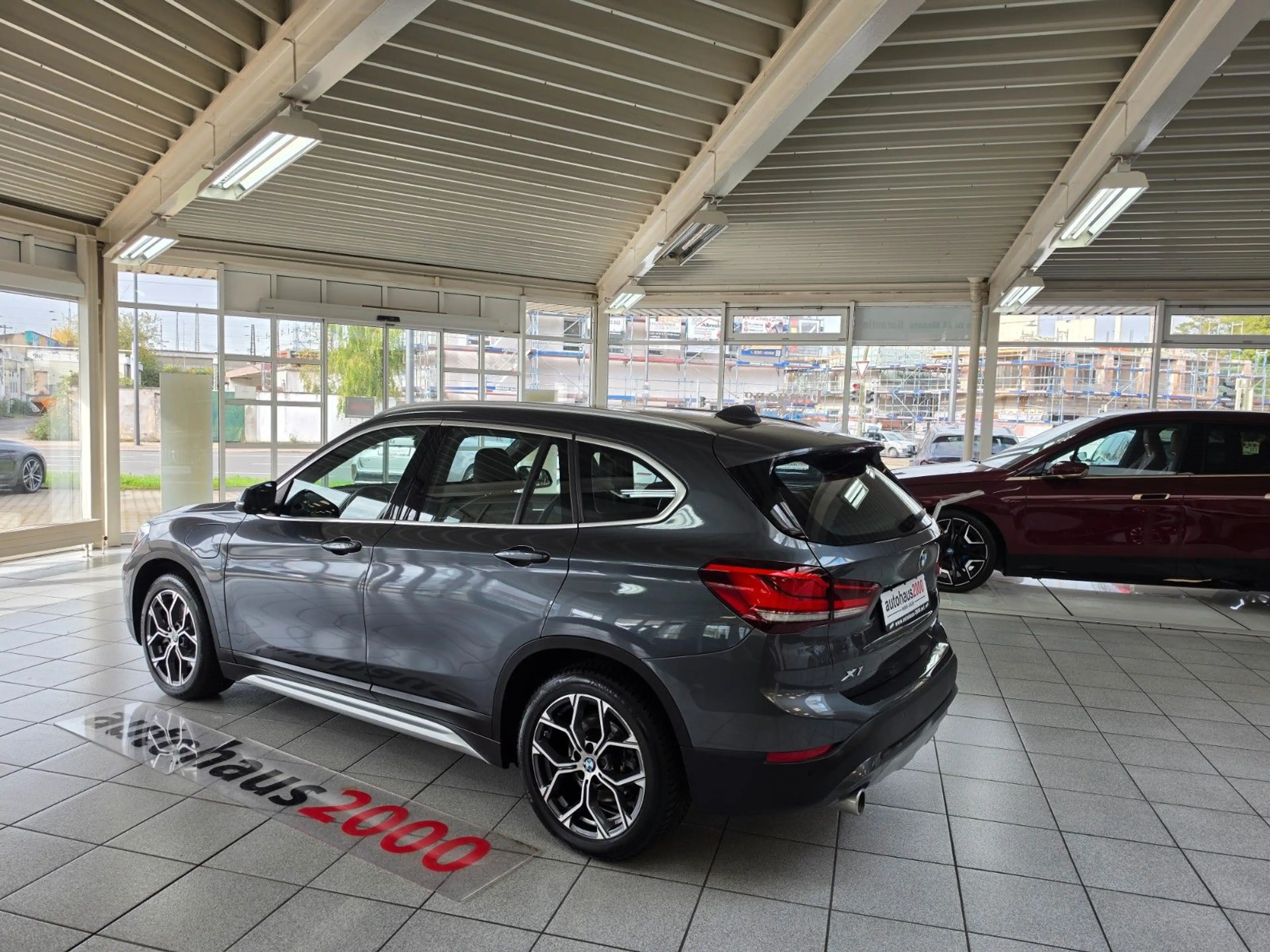 BMW X1 xDrive 25e LED/SHZ/AHK/CAM/PDC — photo 6