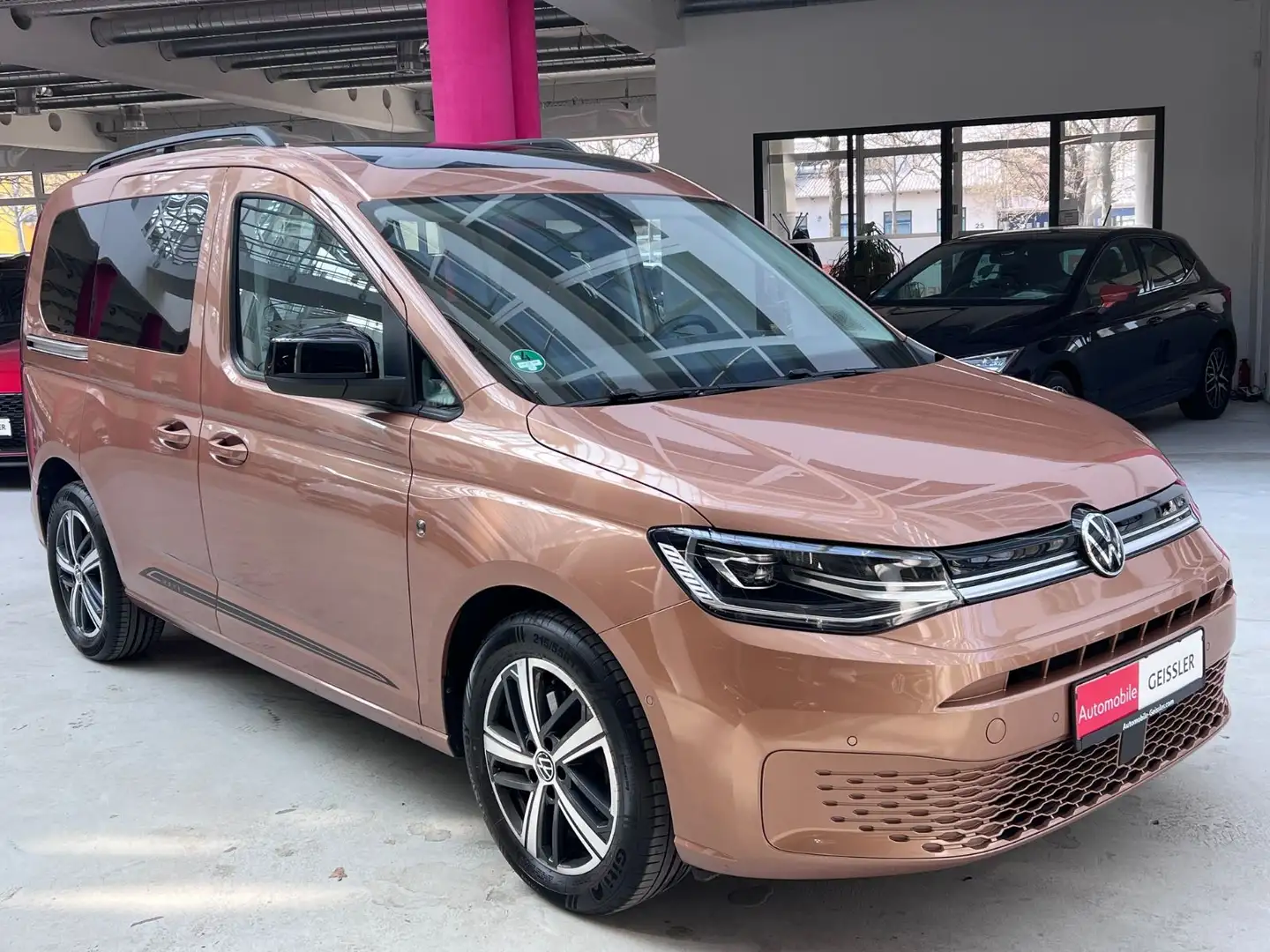 Volkswagen Caddy 2.0 Move DSG+Panoramad.+AHK+7Sitze+LED - 2