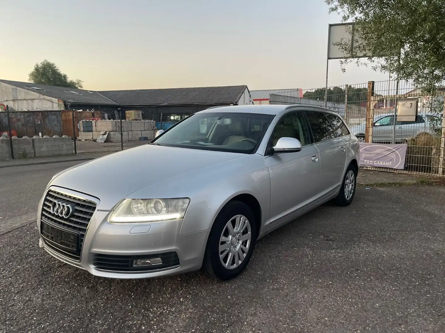 Audi A6 Avant 2.0 TFSI Automatik LED BiXenon EUR 5 No Plateado - 1